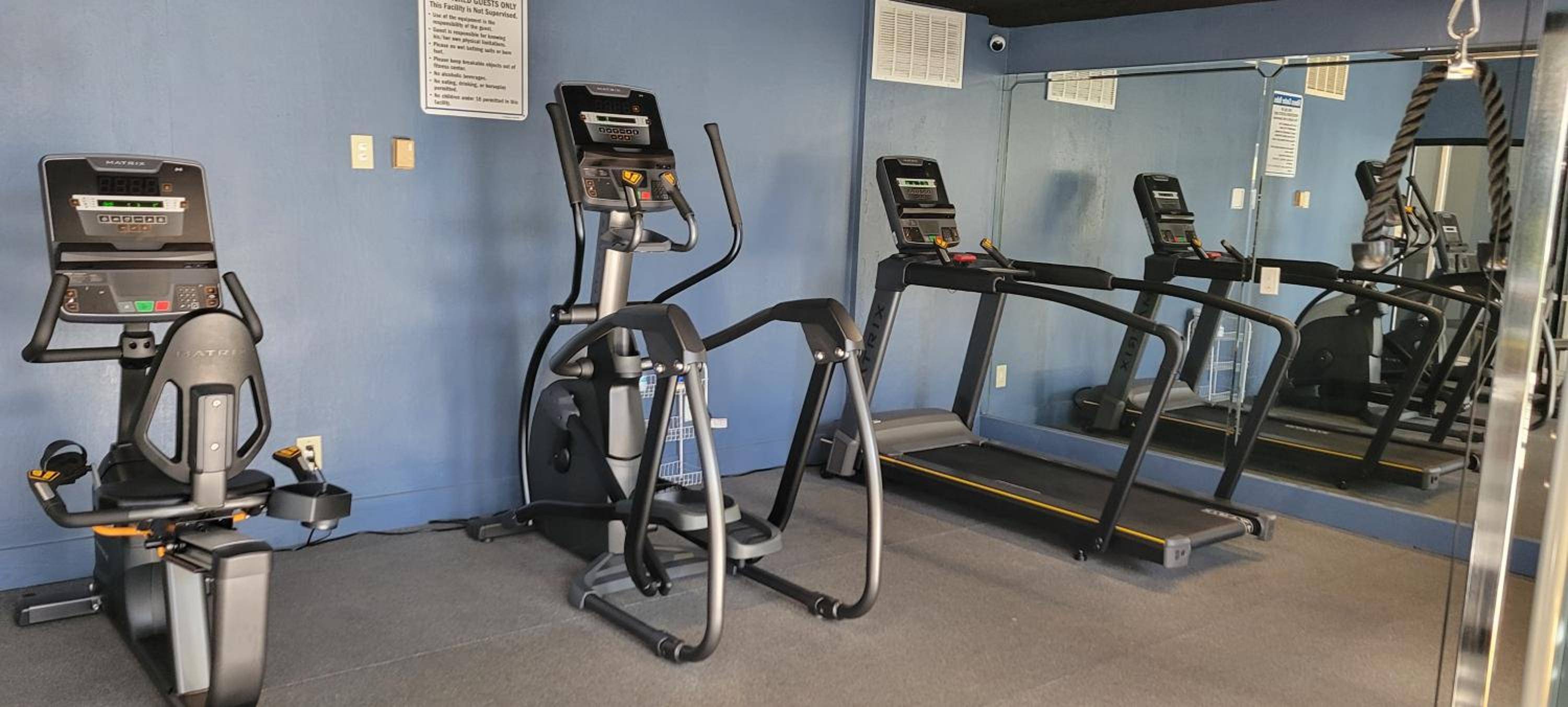 MC Pacific Inn & Suites