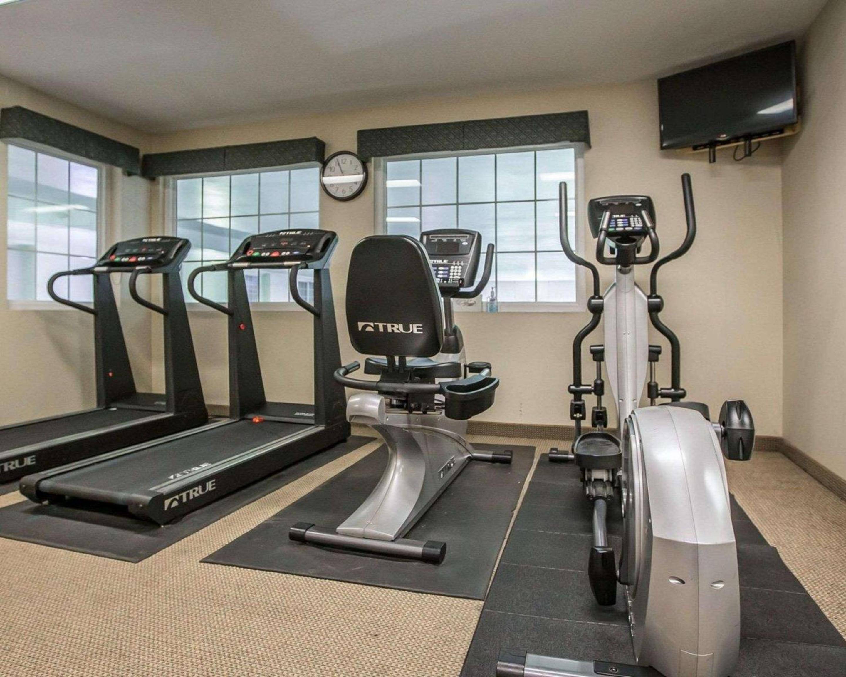 Quality Inn & Suites Dixon near I-88