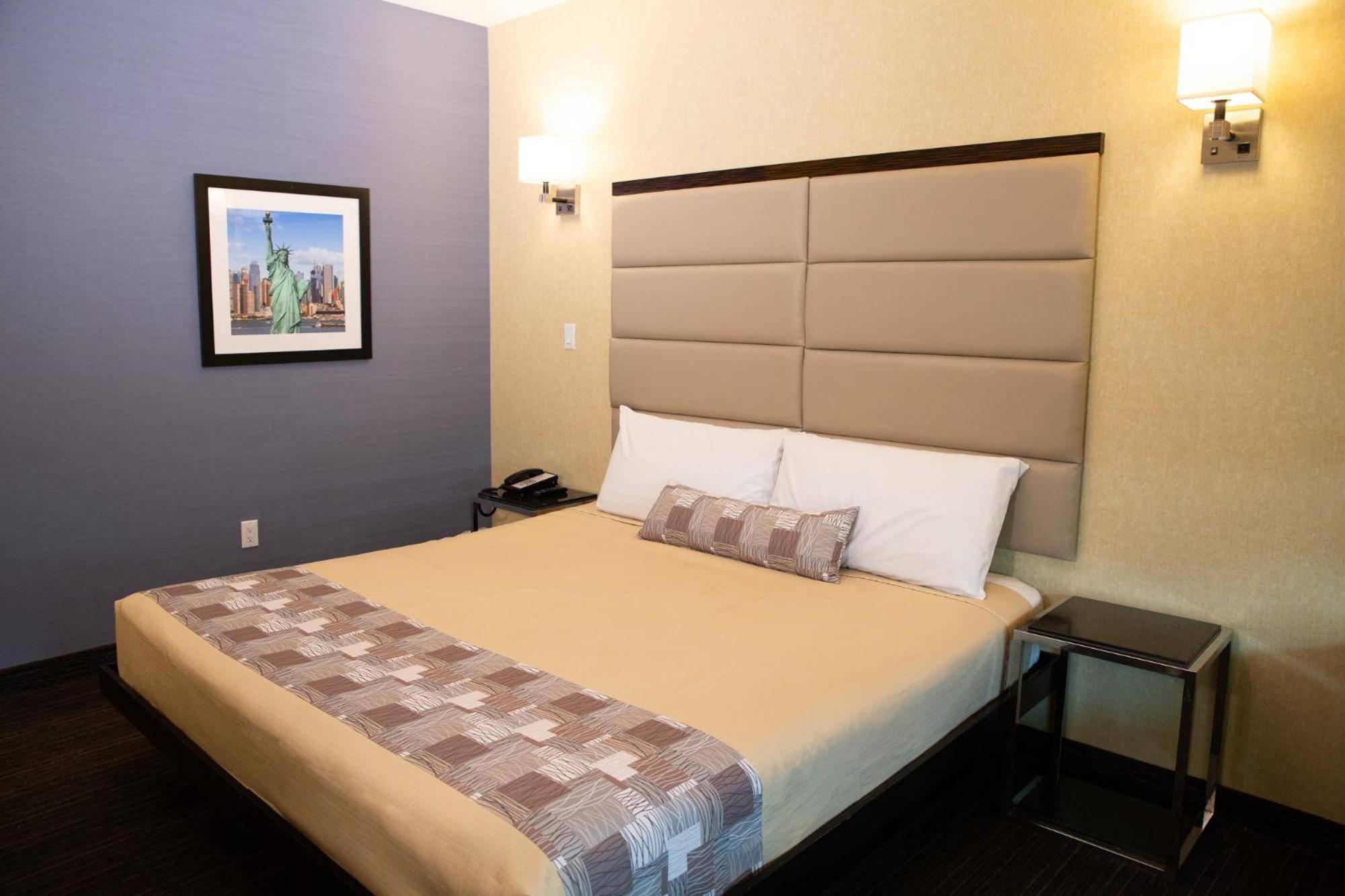7 Days Hotel Bronx