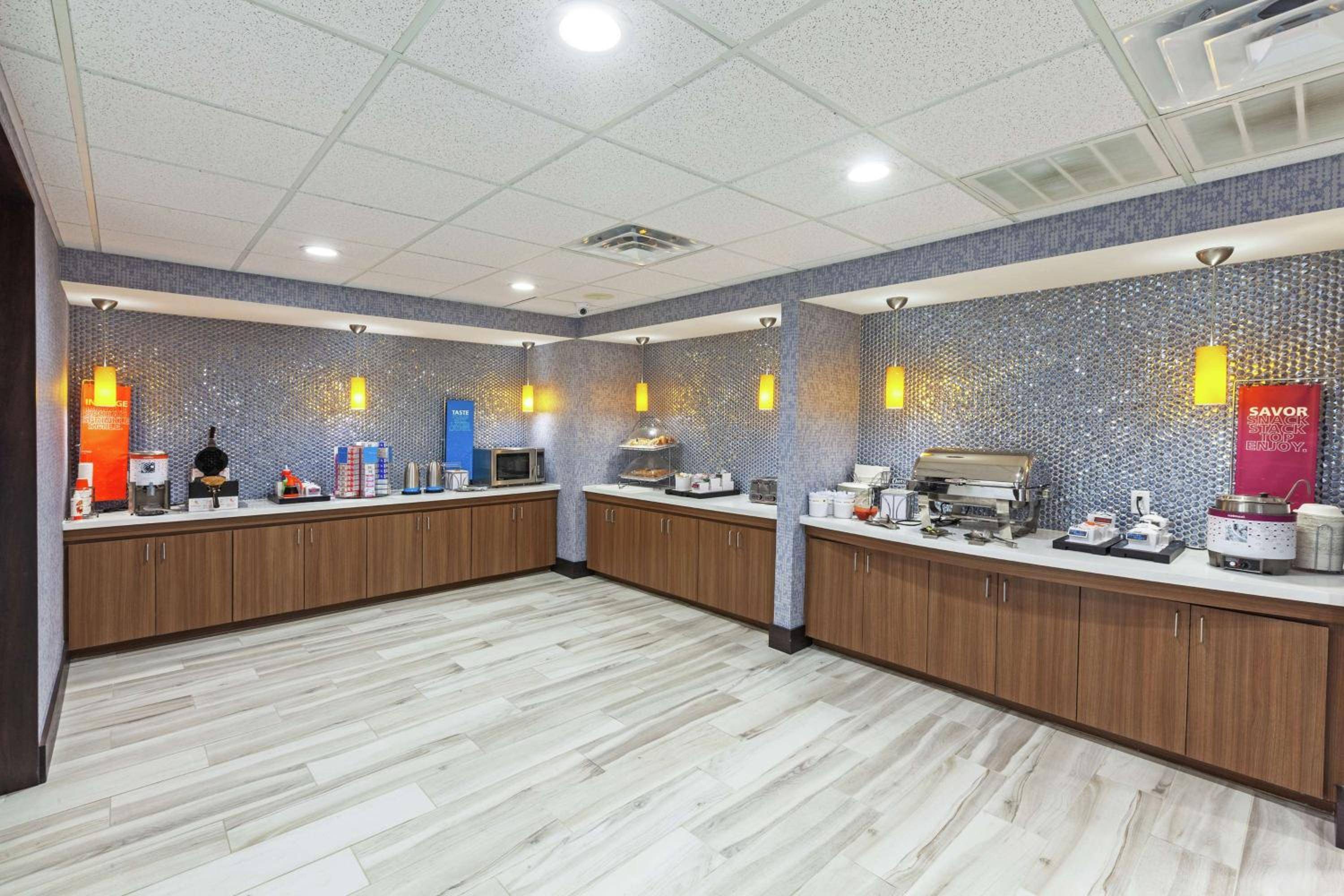 Hampton Inn & Suites Houston-Bush Intercontinental Airport