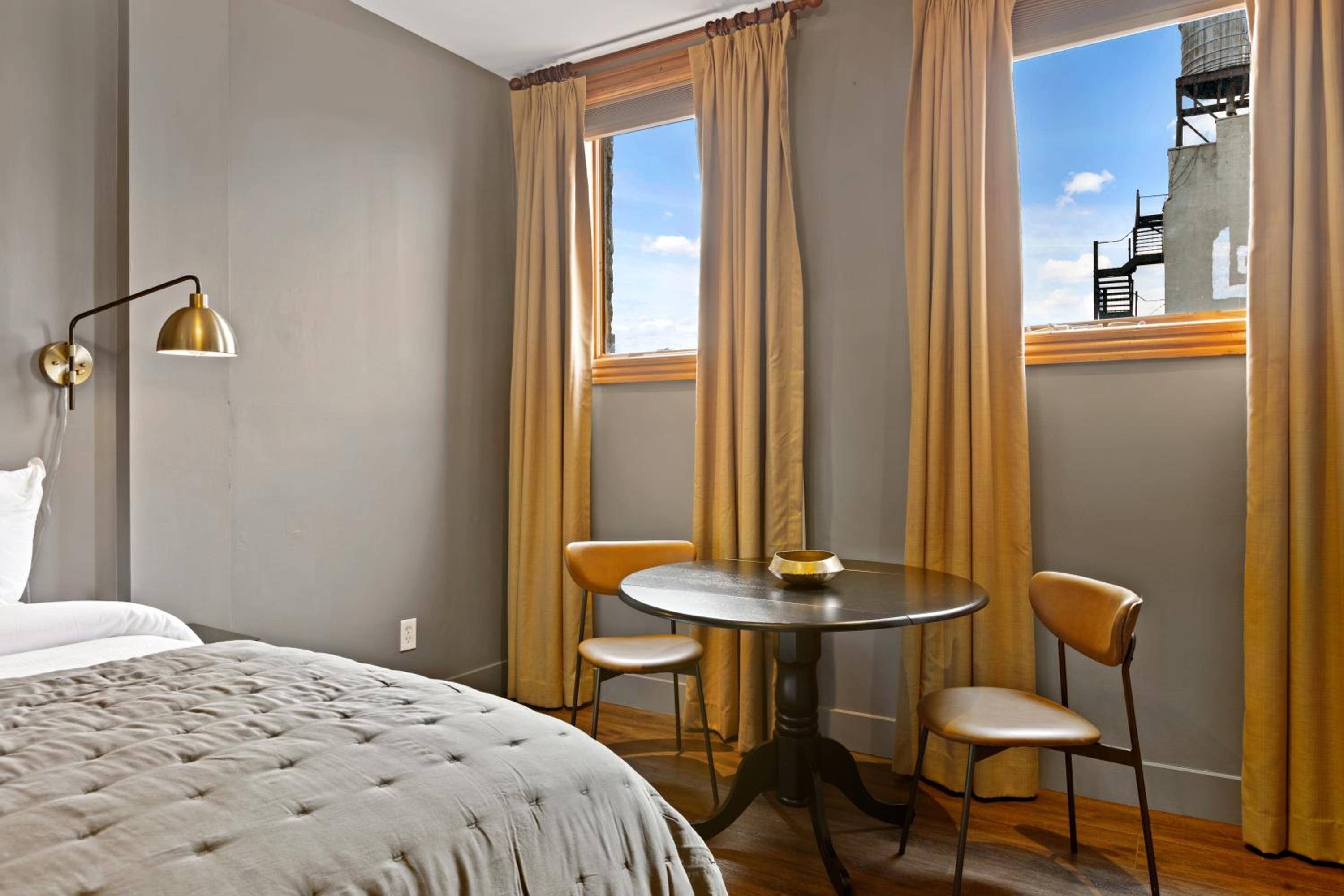 The Historic Blue Moon Hotel - NYC