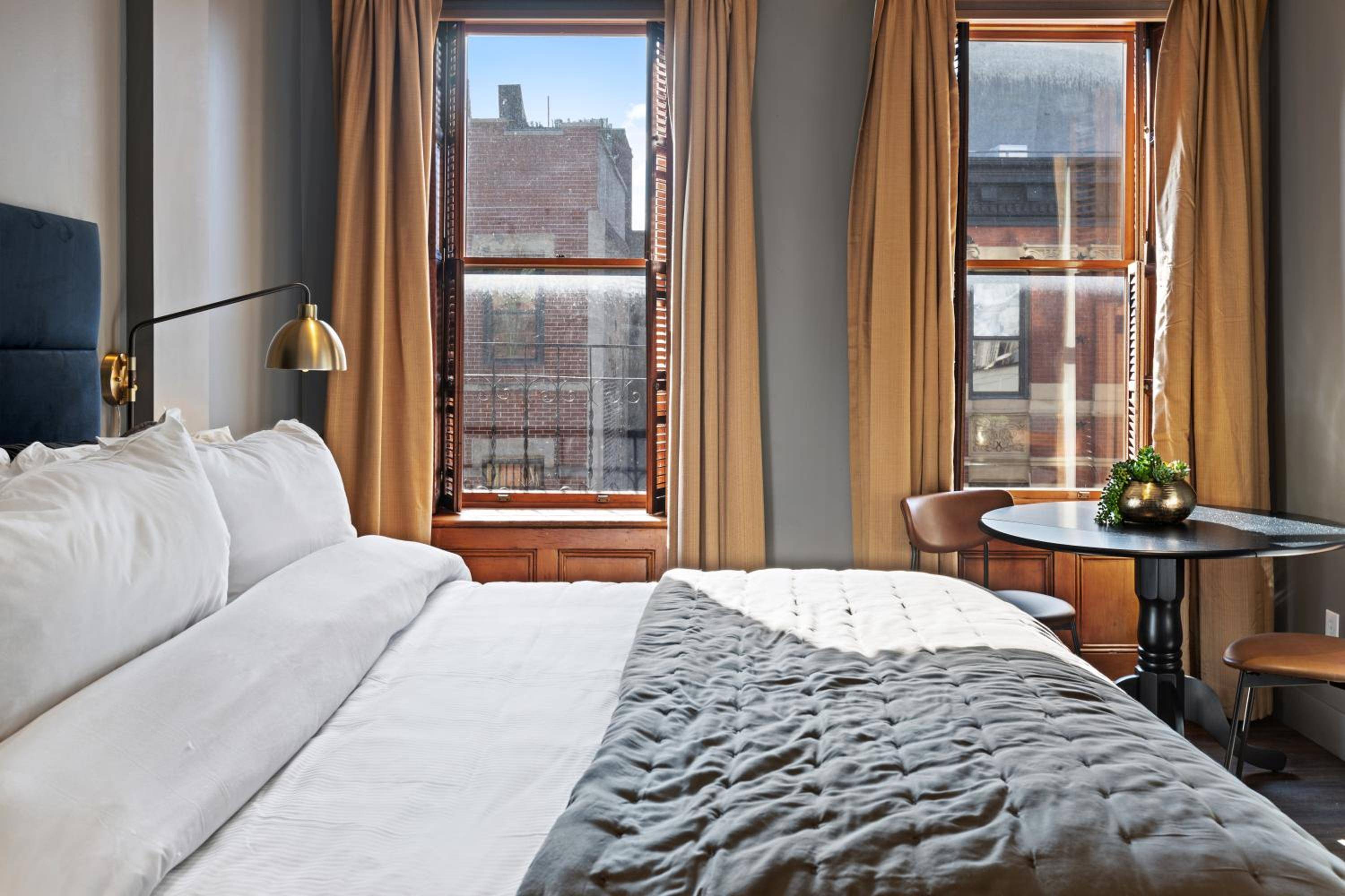 The Historic Blue Moon Hotel - NYC