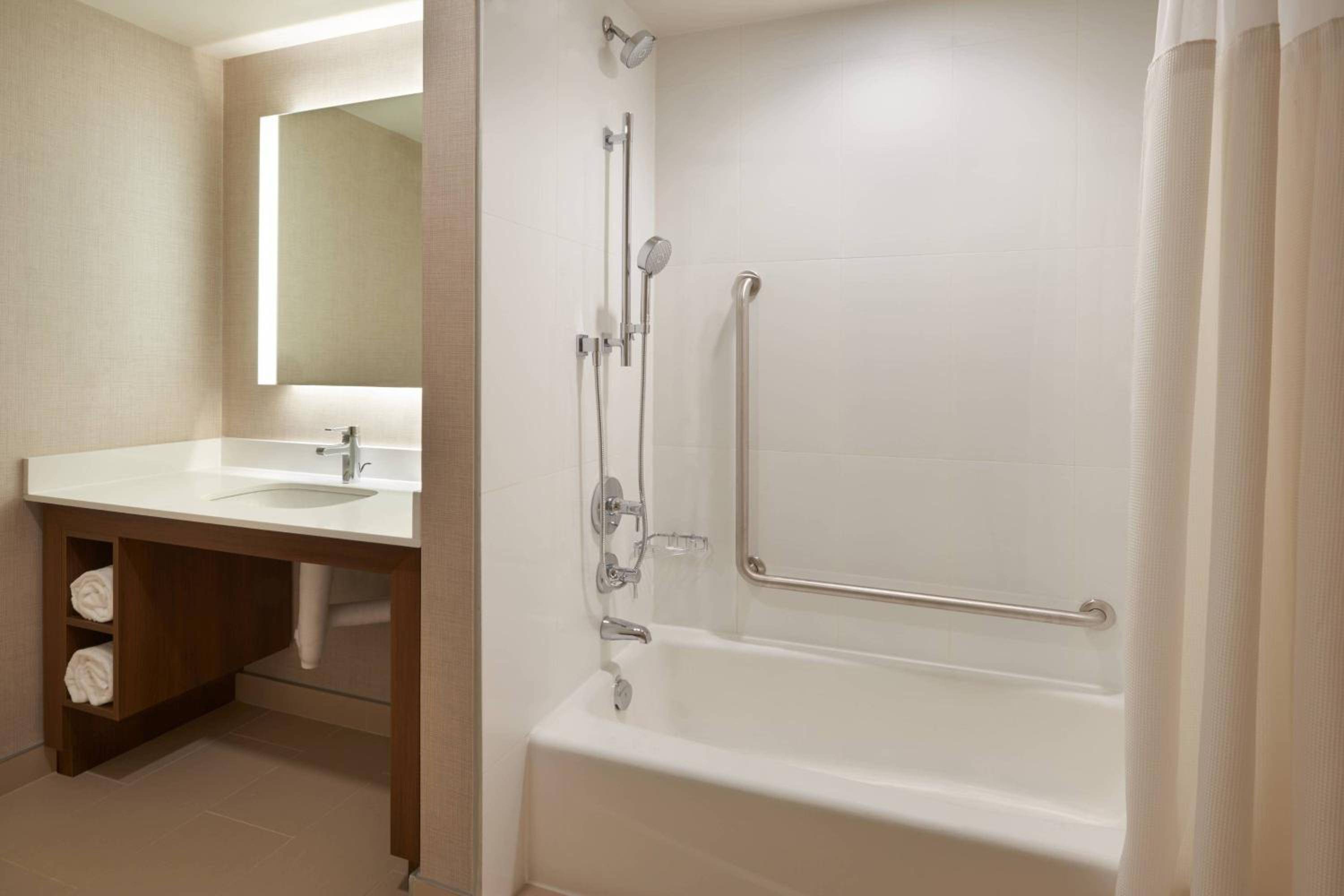 Residence Inn by Marriott Toronto Mississauga Southwest