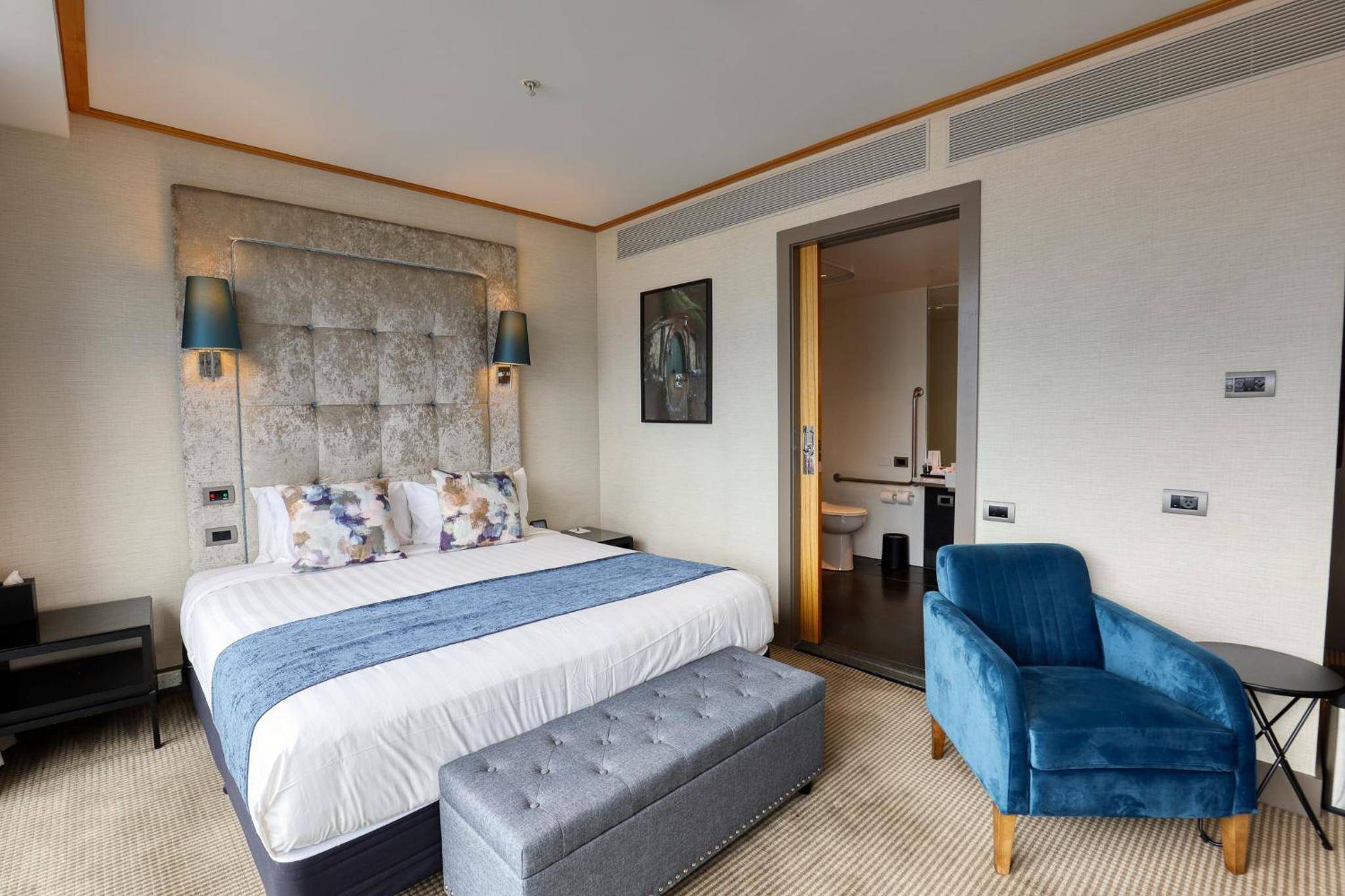 Marsden Viaduct Hotel