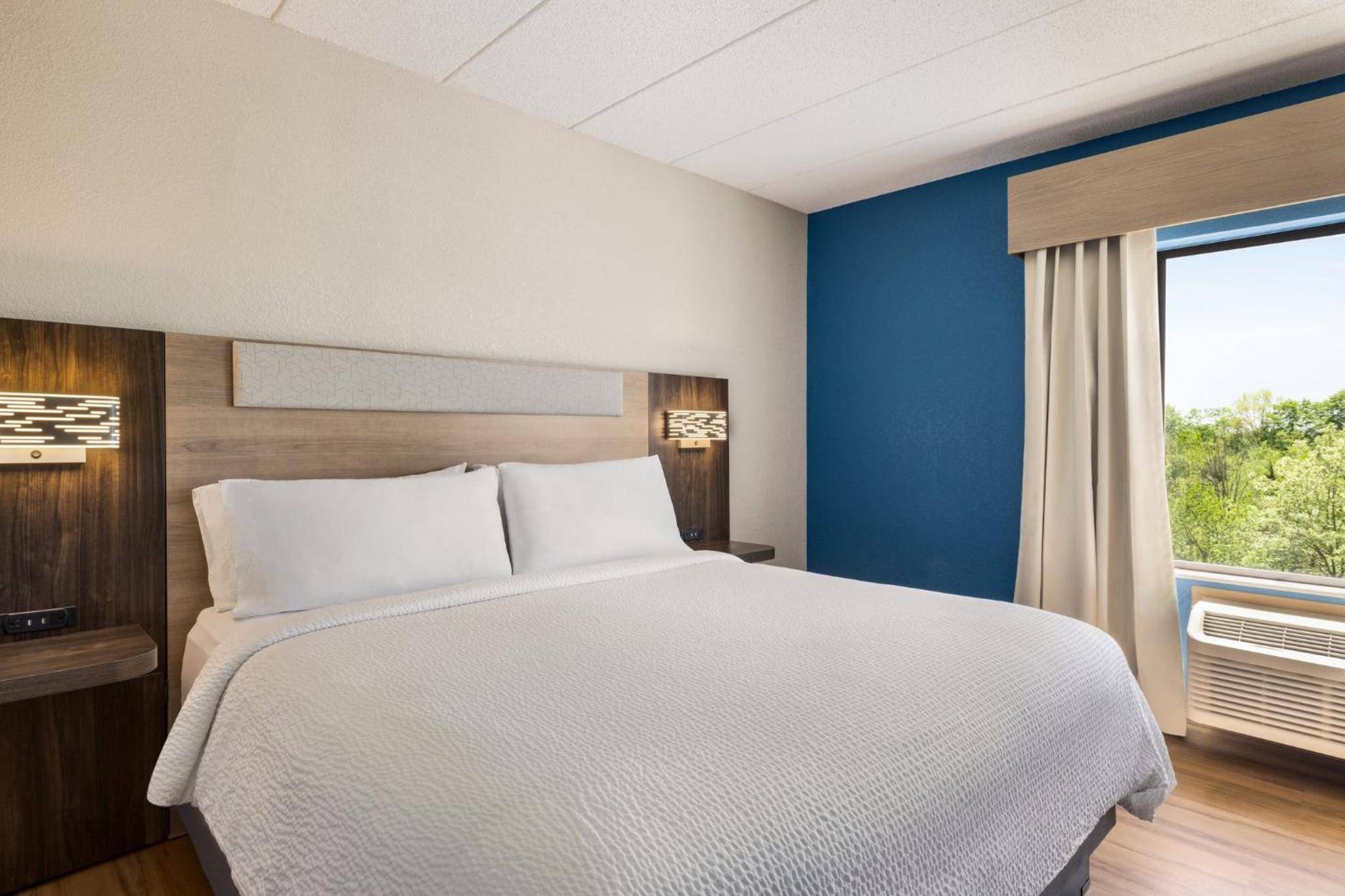 Holiday Inn Express Hotel & Suites Indianapolis W - Airport Area by IHG