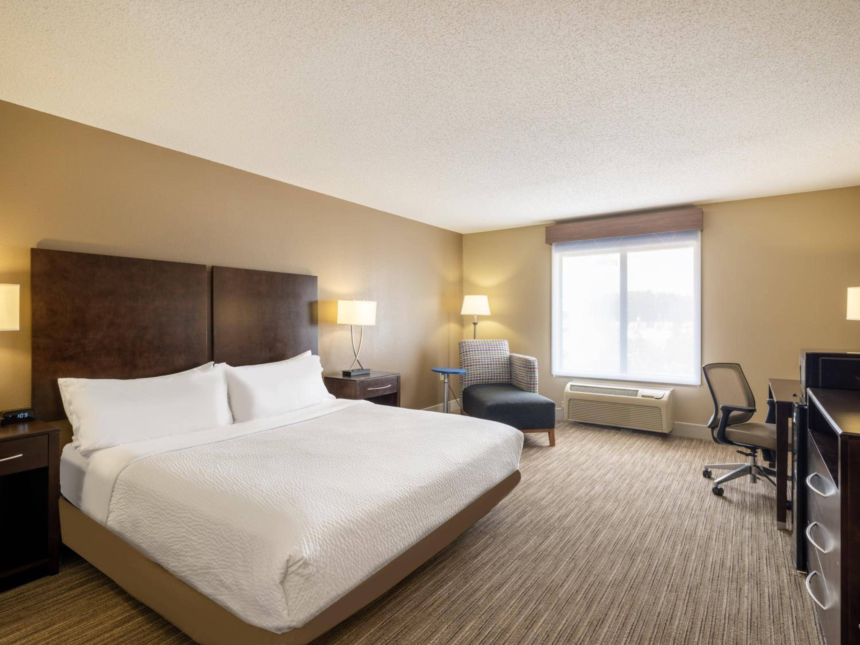 Holiday Inn Express Gas City by IHG