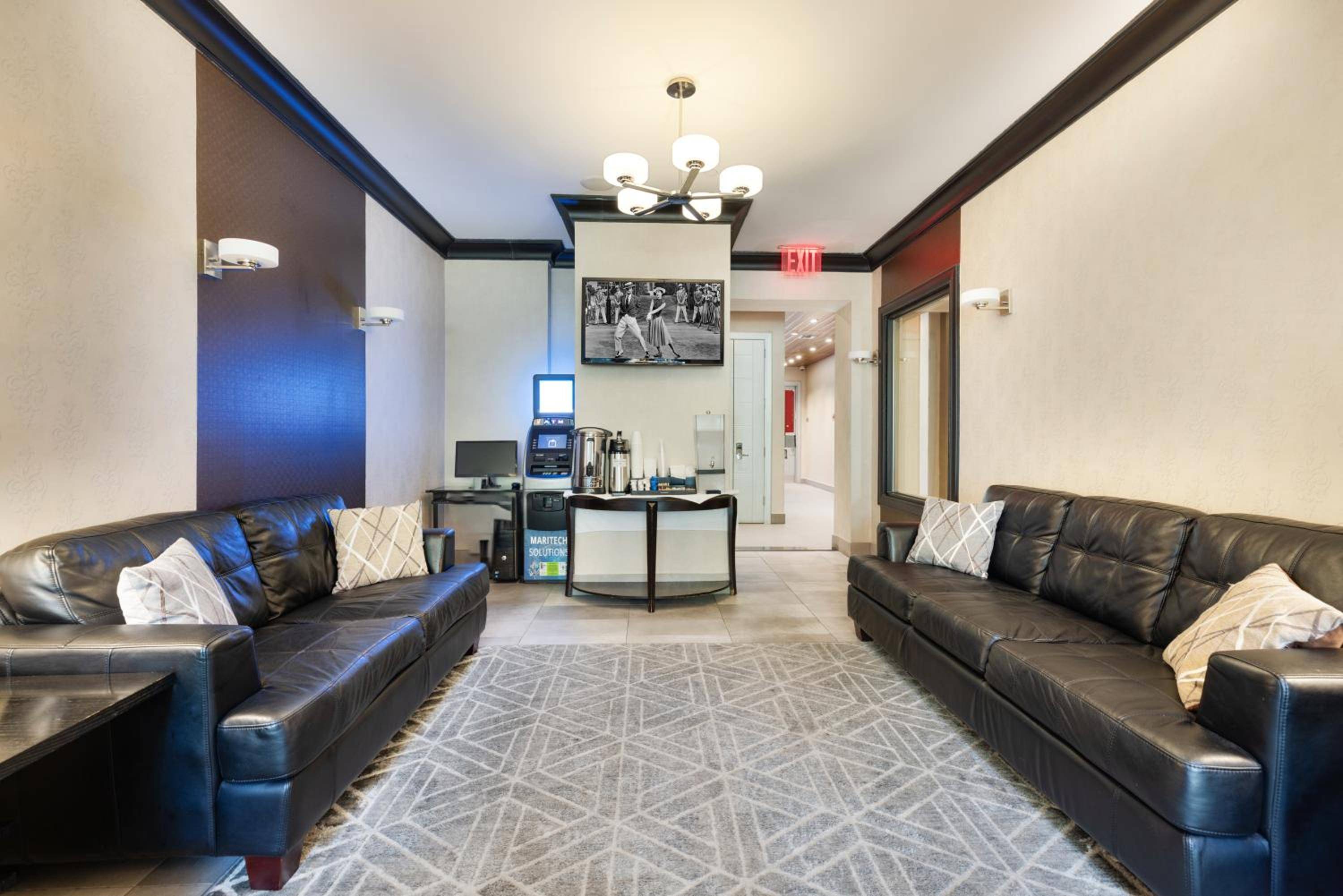 Aura Hotel Brooklyn