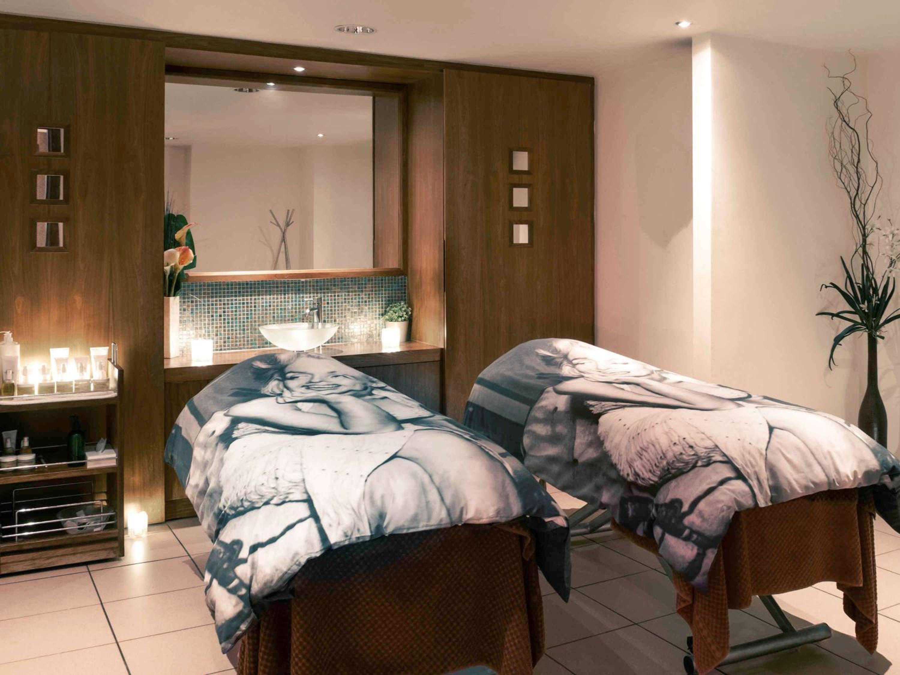 Holland House Hotel Cardiff By Sunday