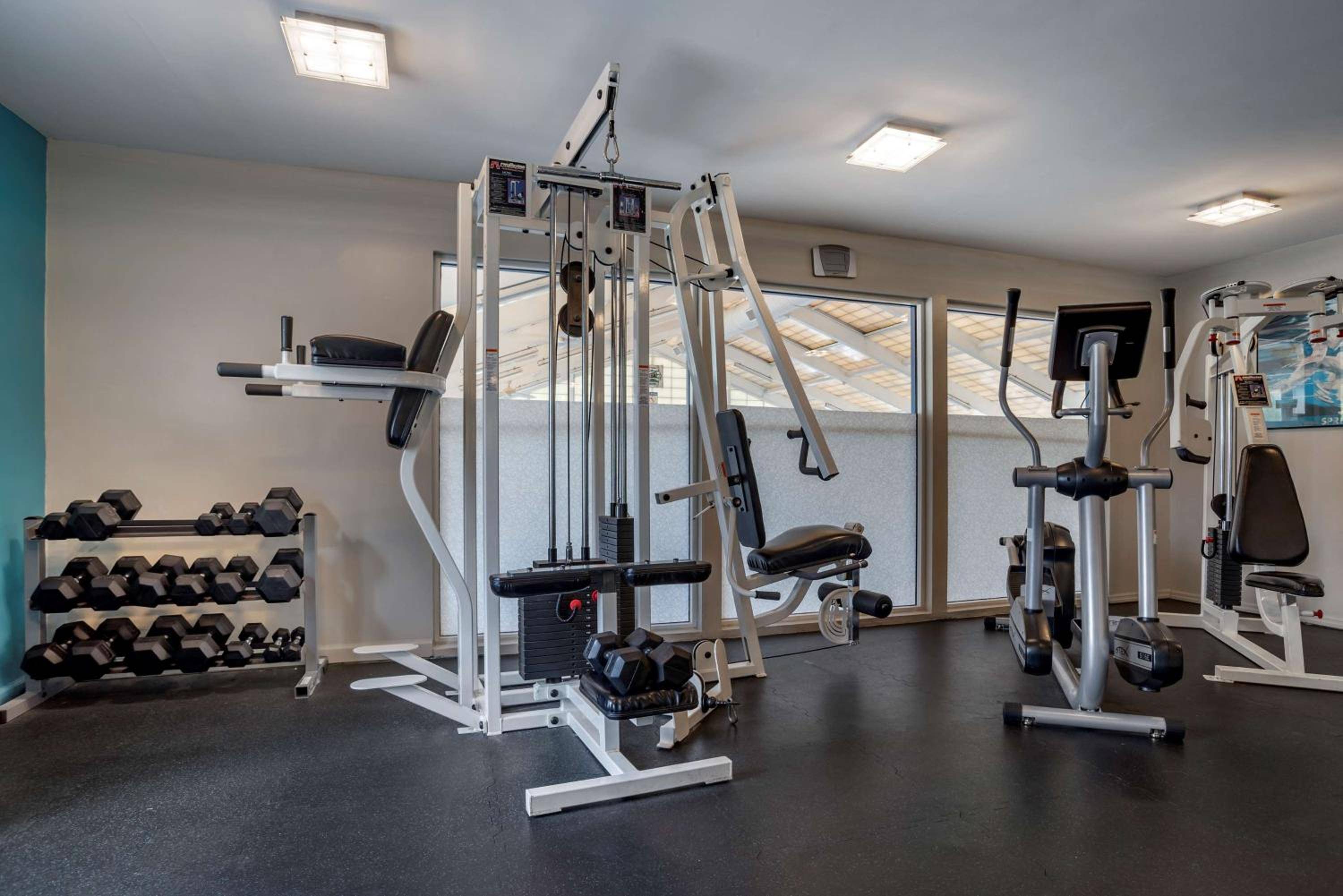 Best Western Carlton Suites
