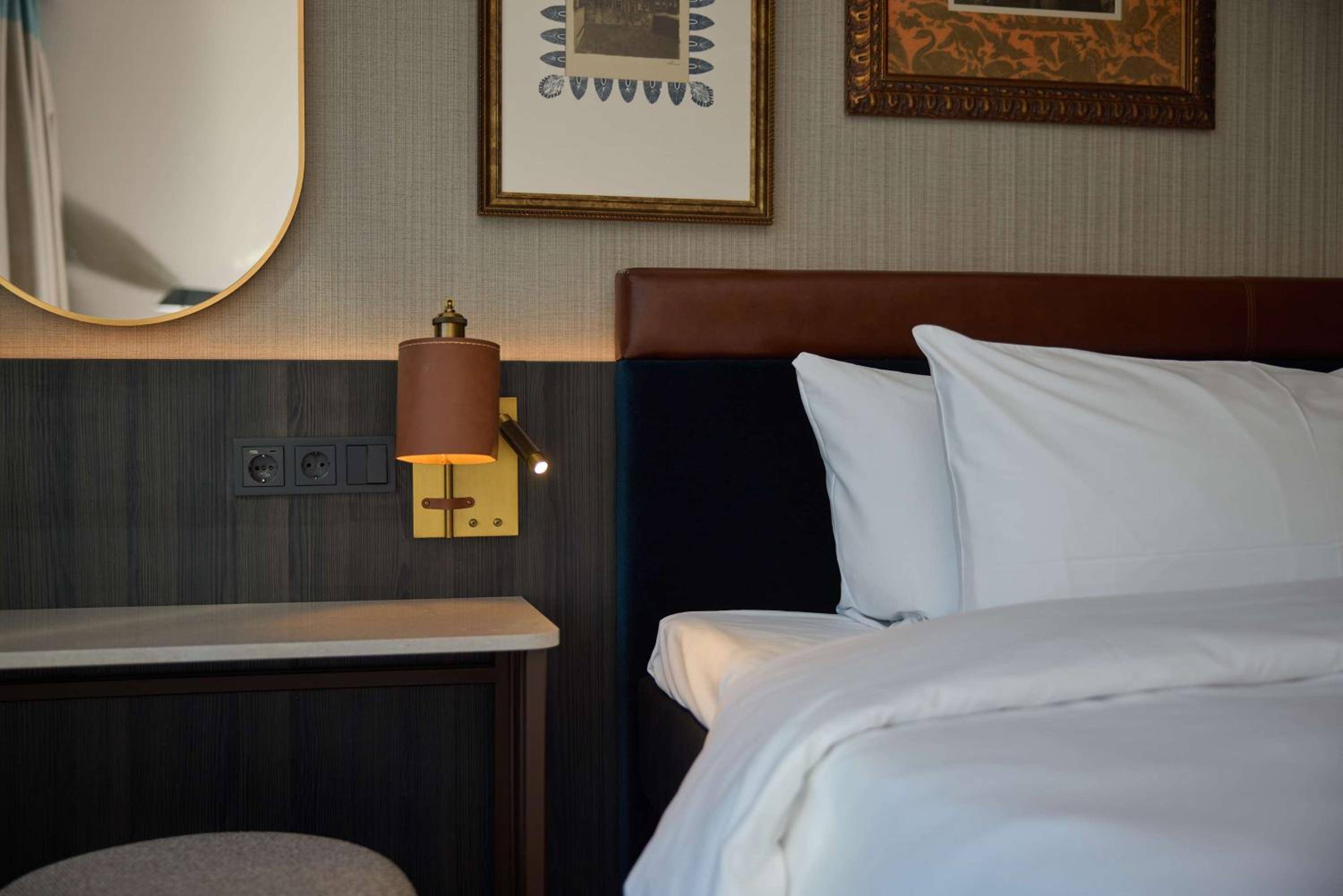 Mainport Hotel Rotterdam, a Hilton Affiliate Hotel