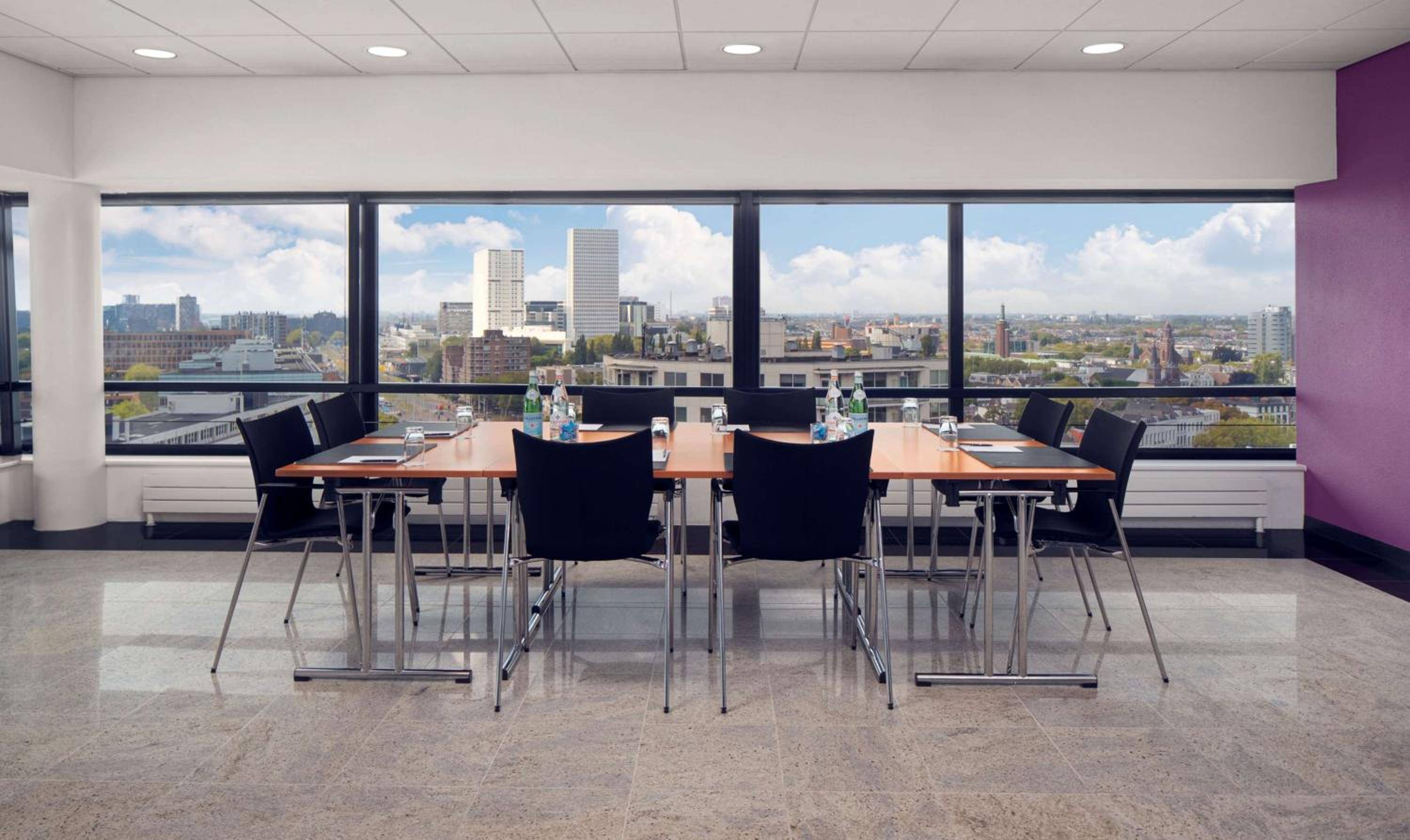 DoubleTree by Hilton Rotterdam Centre