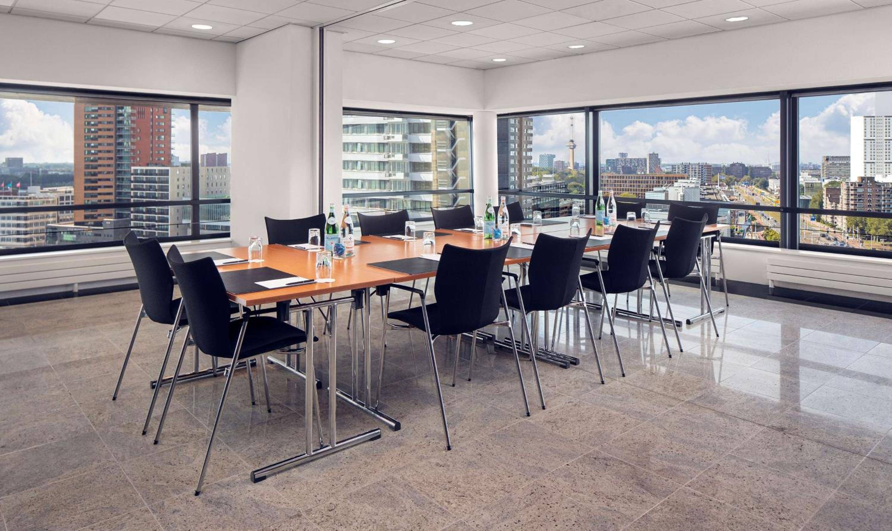 DoubleTree by Hilton Rotterdam Centre