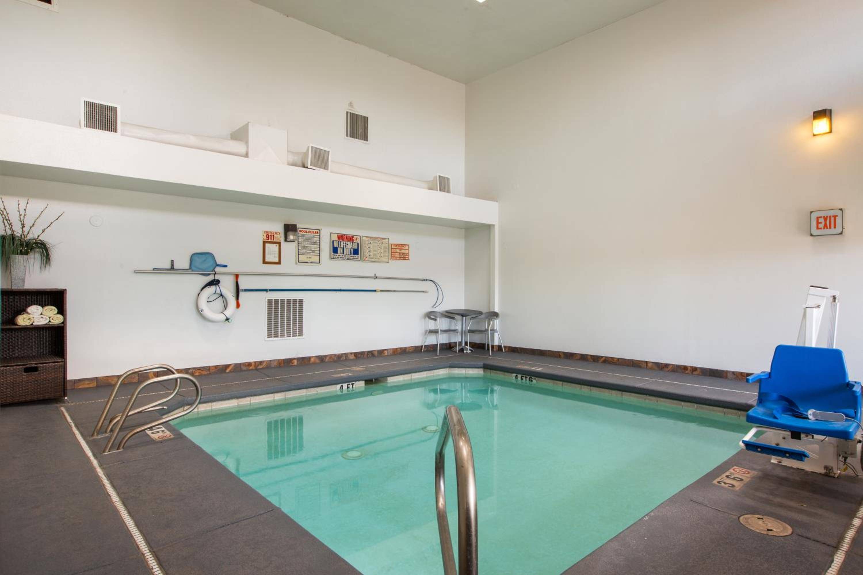 Sandia Peak Inn Old Town ABQ, a Howard Johnson by Wyndham