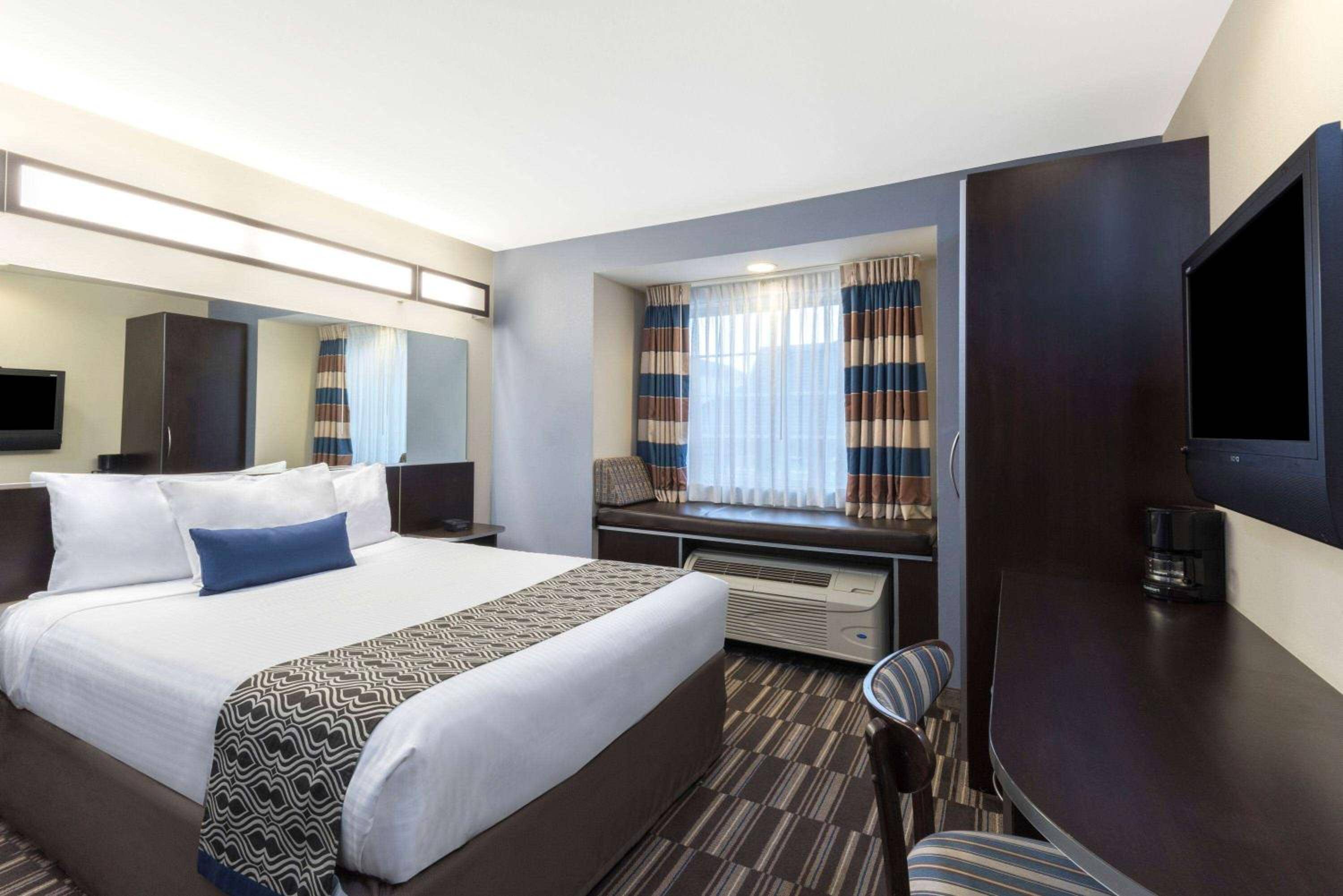 Microtel Inn & Suites by Wyndham Baton Rouge Airport