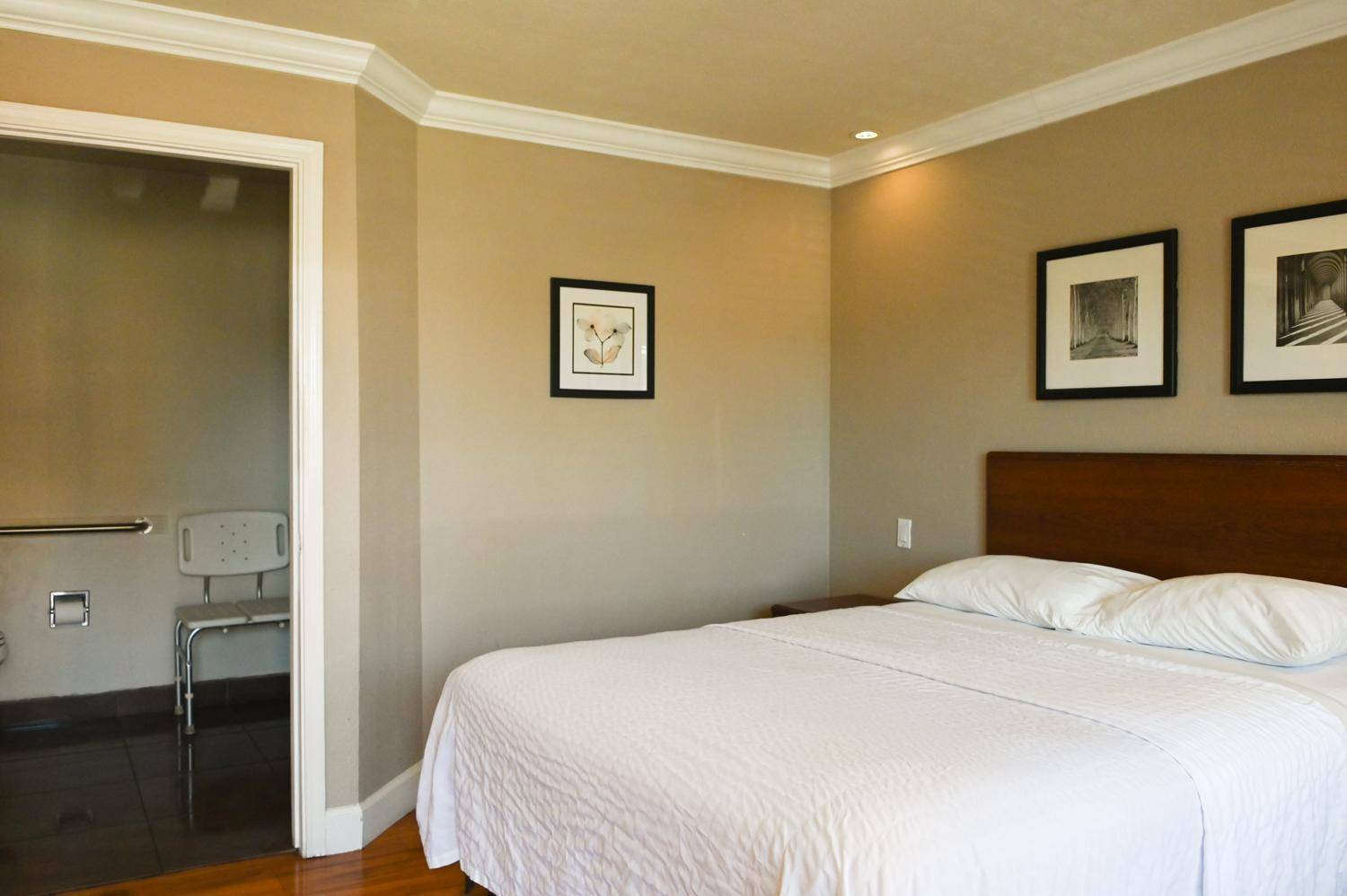 Days Inn by Wyndham San Francisco S/Oyster Point Airport