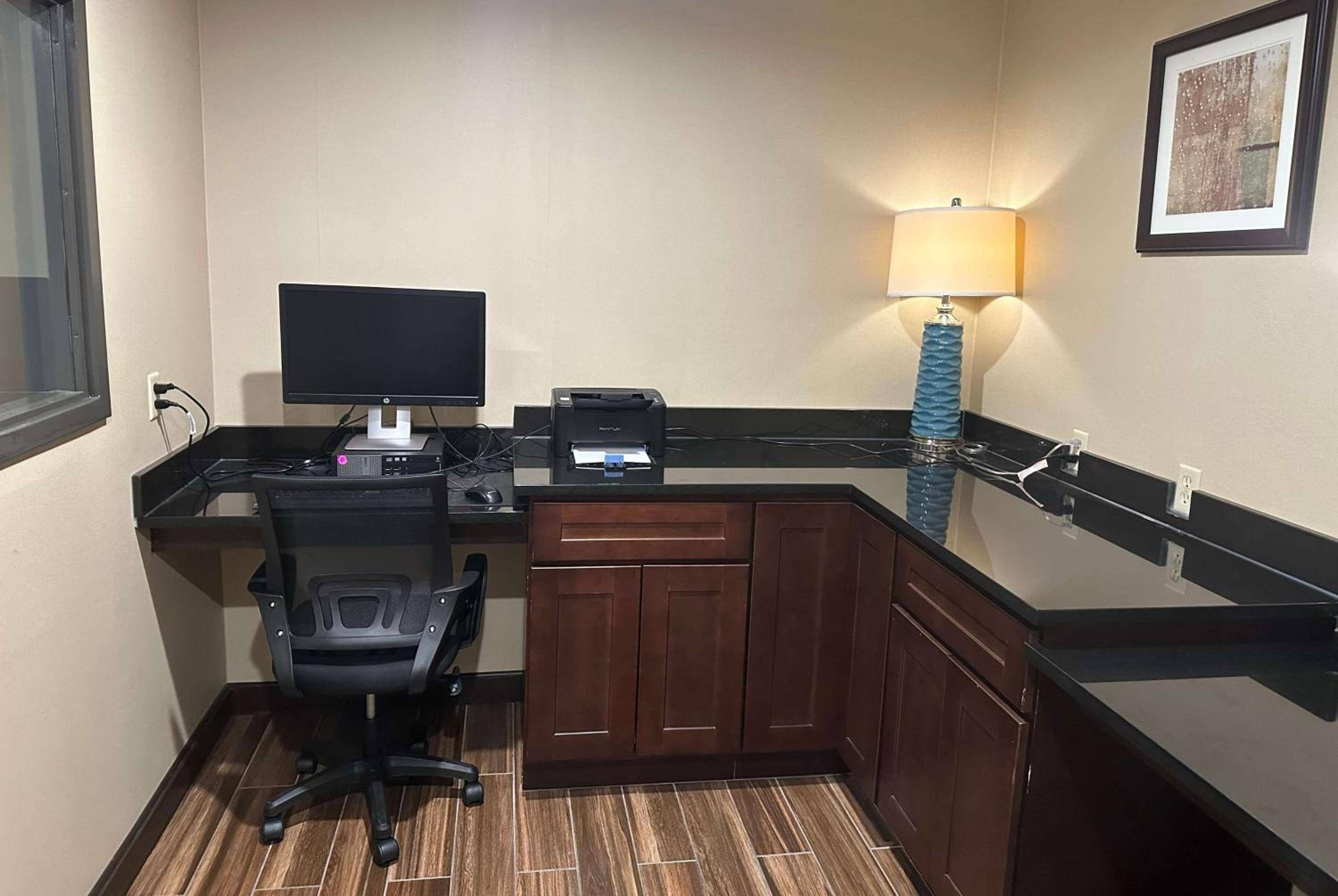 Wingate by Wyndham Harrisburg Near Hershey