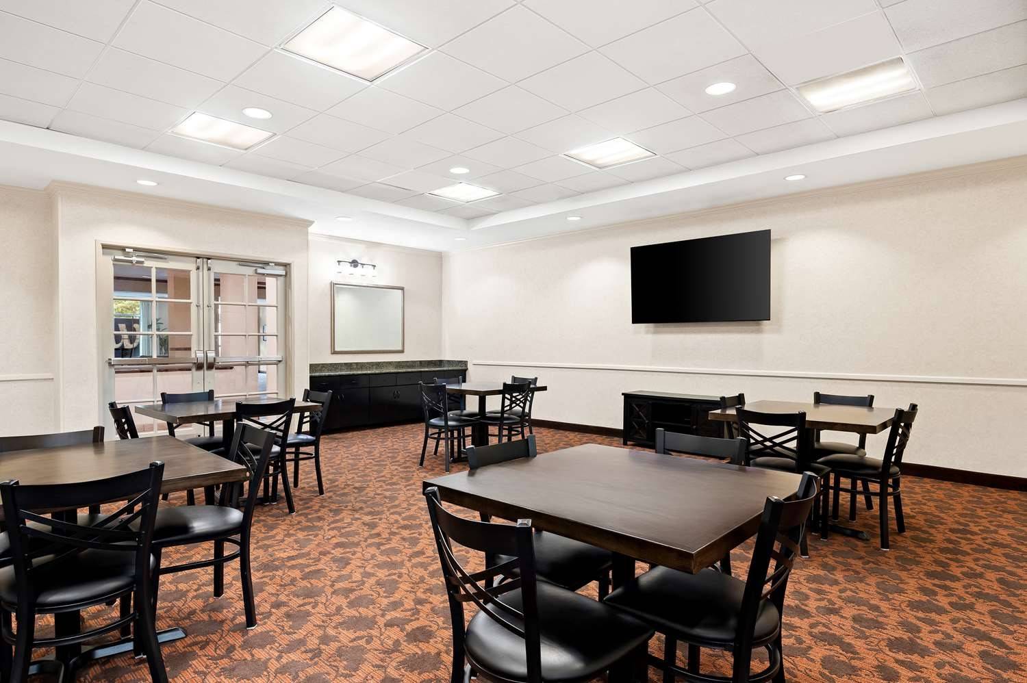Best Western Ontario Mills Mall