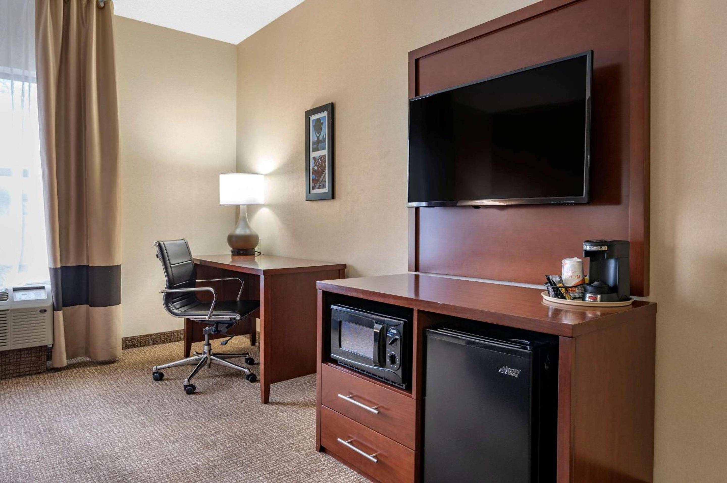 Comfort Inn 4444 Dixie Hwy
