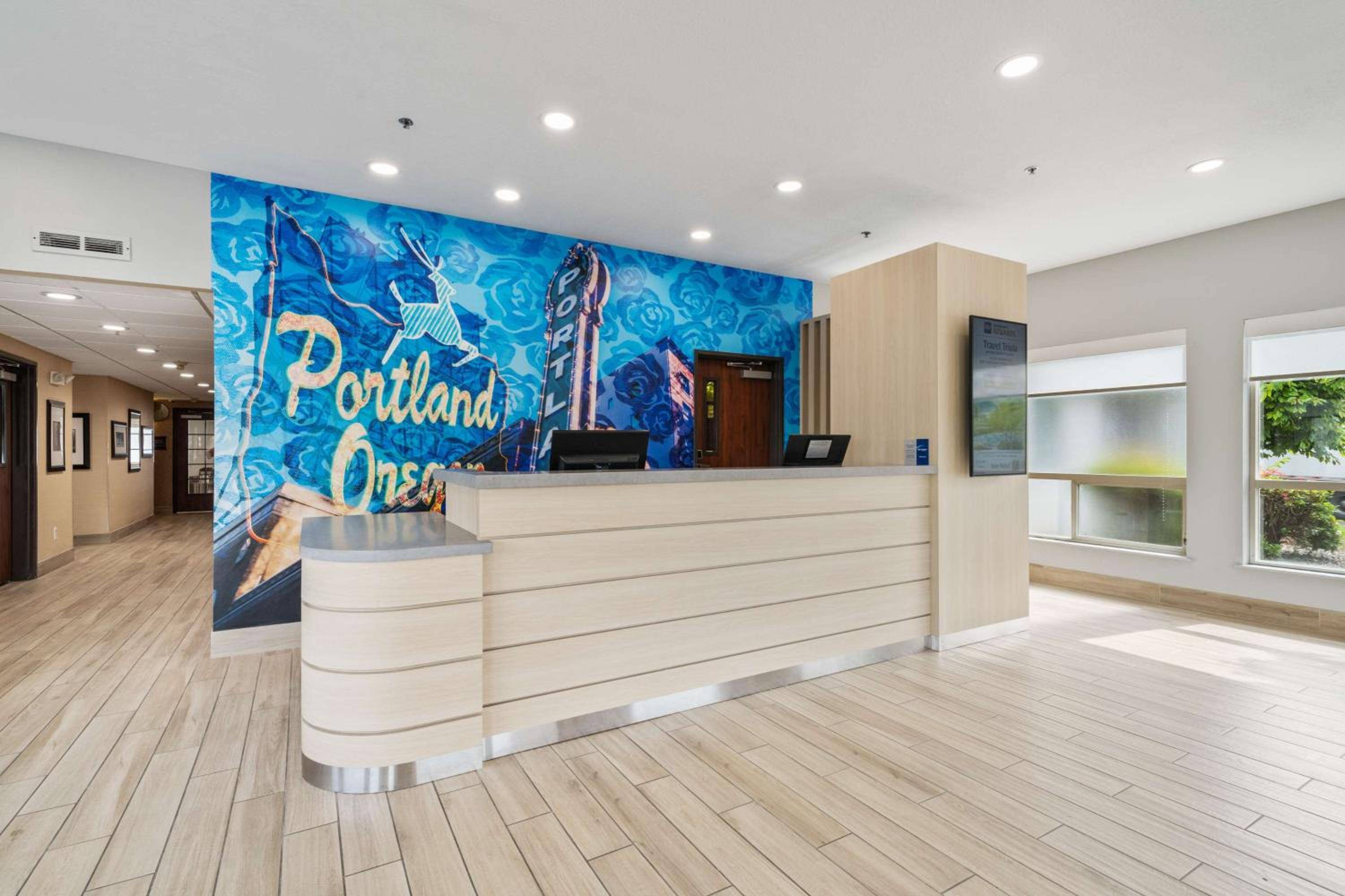 Best Western LAKE OSWEGO/PORTLAND HOTEL & SUITES