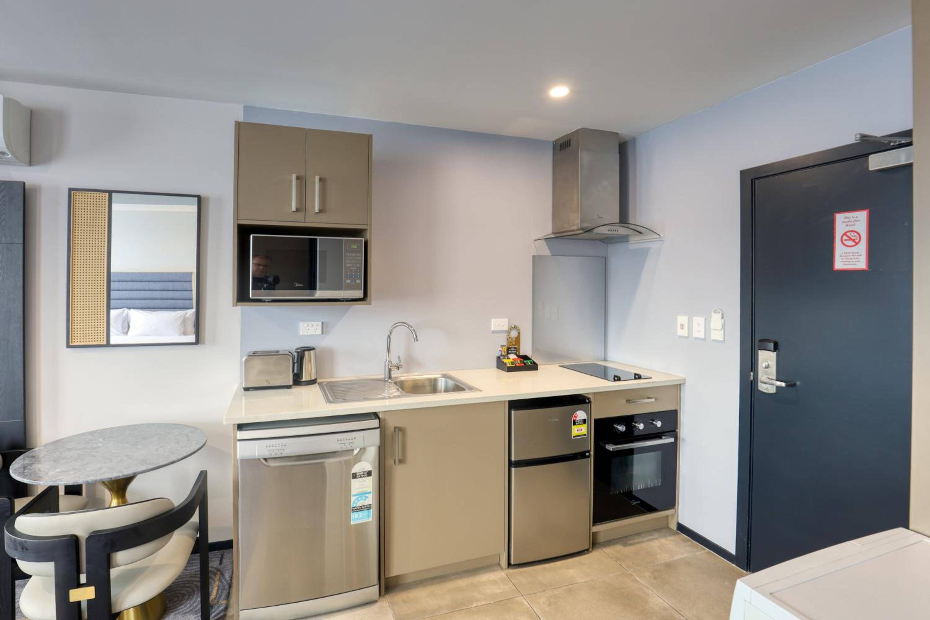 Marsden Suites Albany