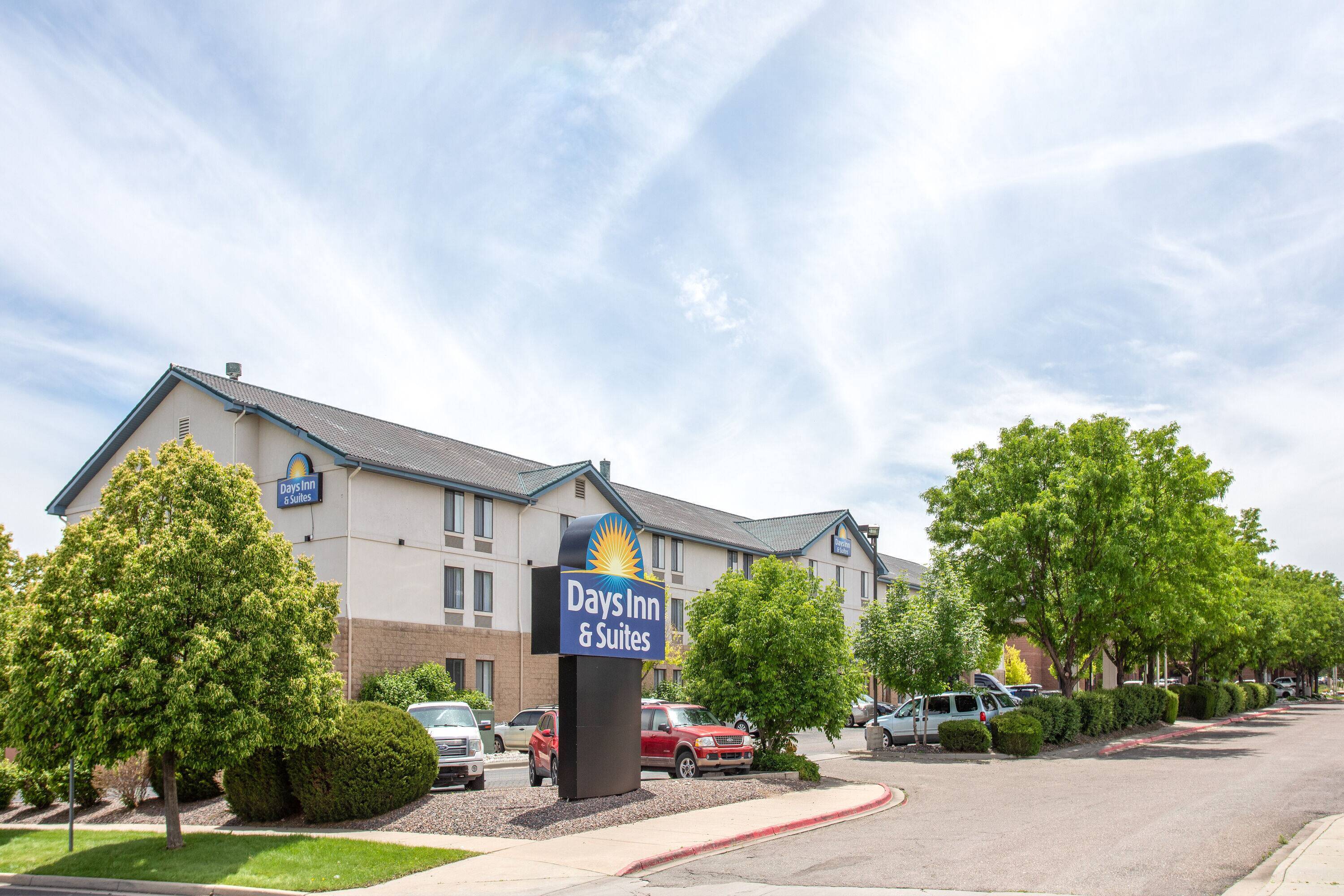 Days Inn & Suites by Wyndham Denver International Airport, Denver