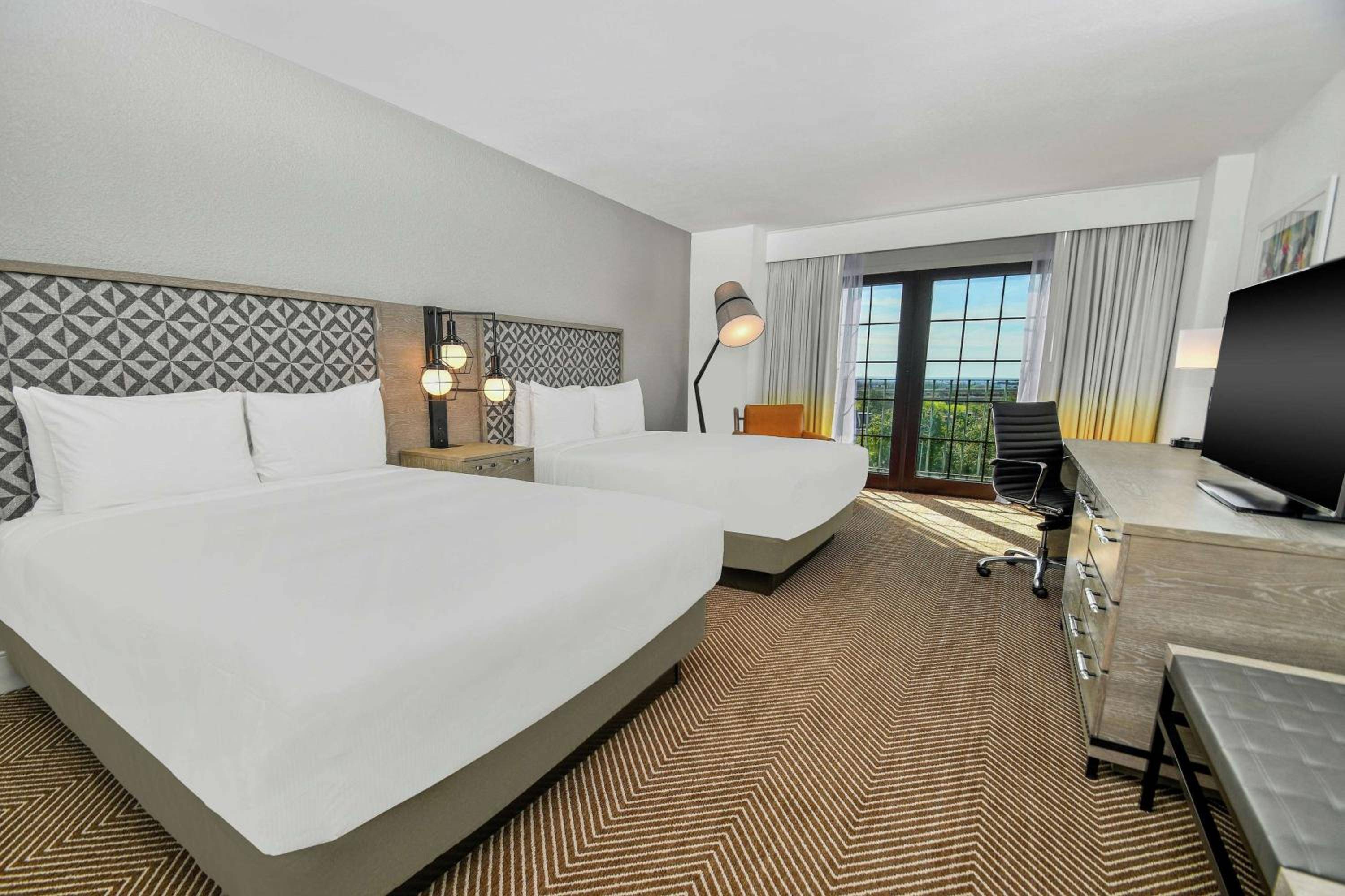 DoubleTree by Hilton Hotel Austin