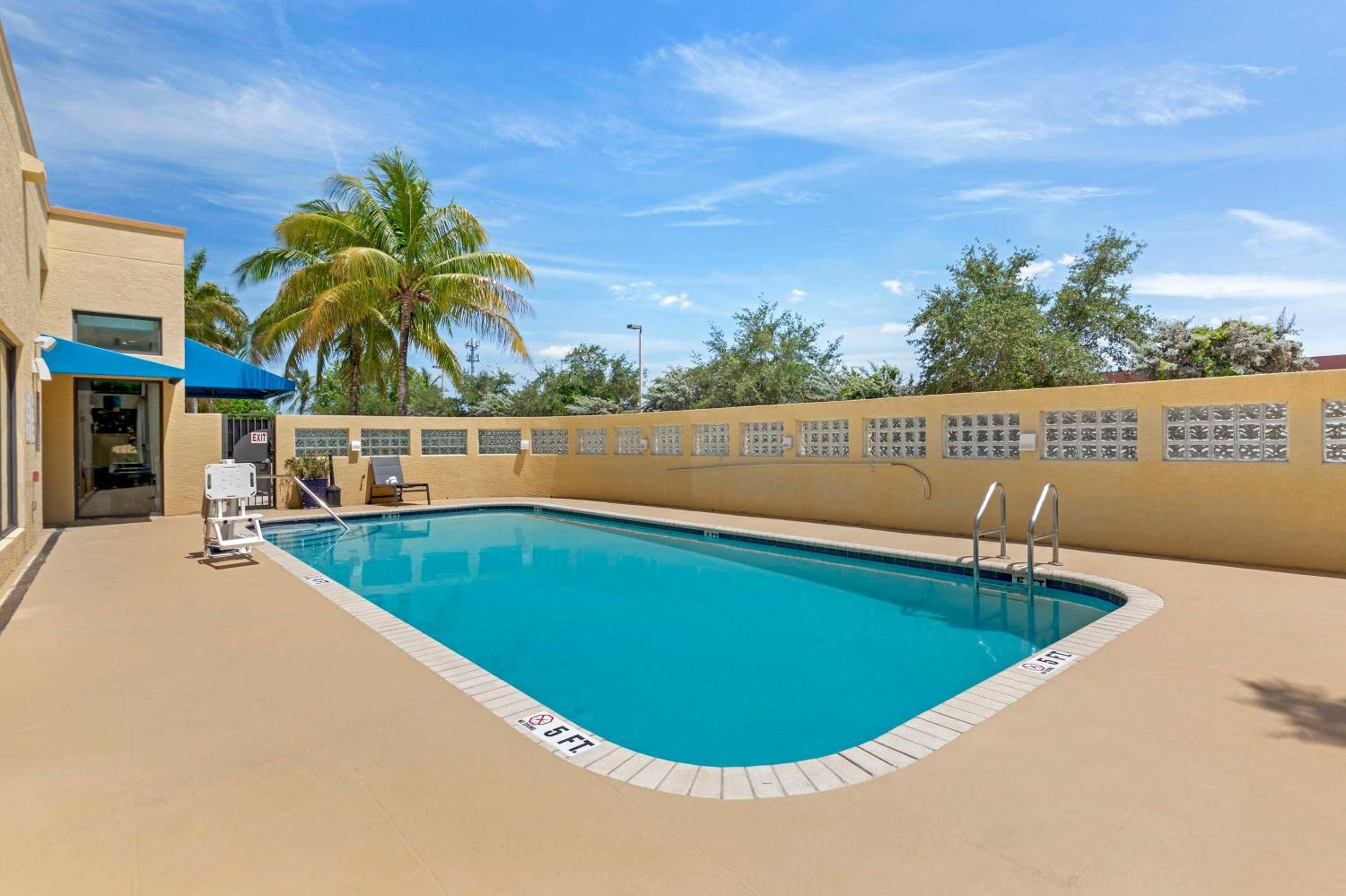 Best Western Plus Miami Executive Airport Hotel and Suites