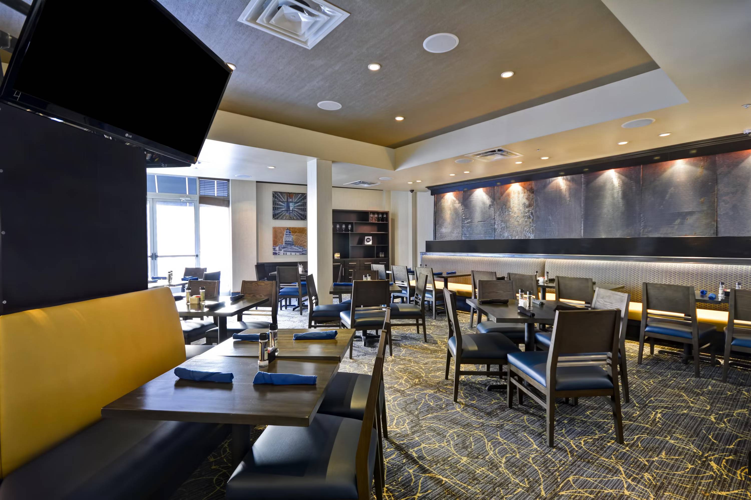 Holiday Inn Detroit Metro Airport by IHG