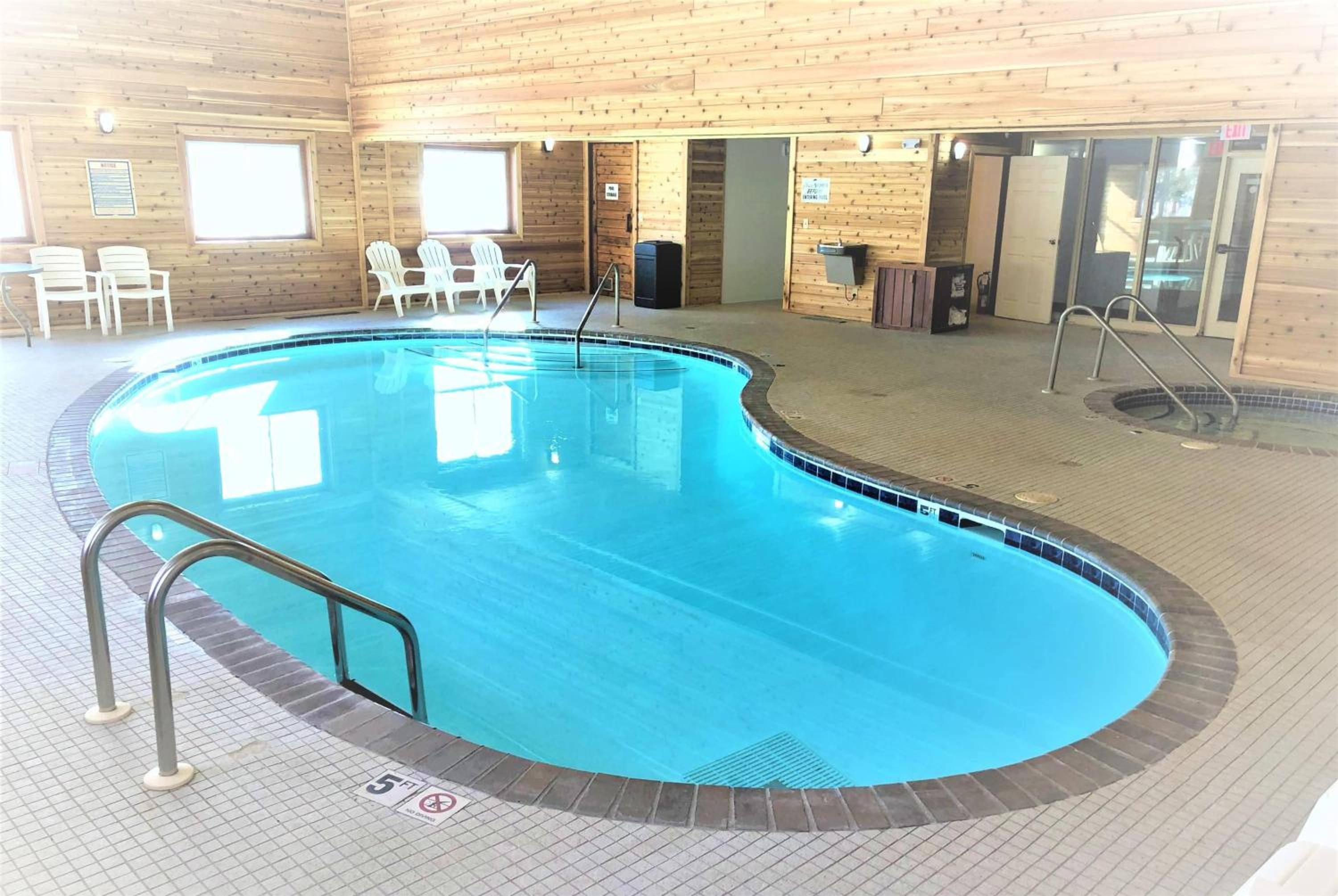 Super 8 by Wyndham Shakopee