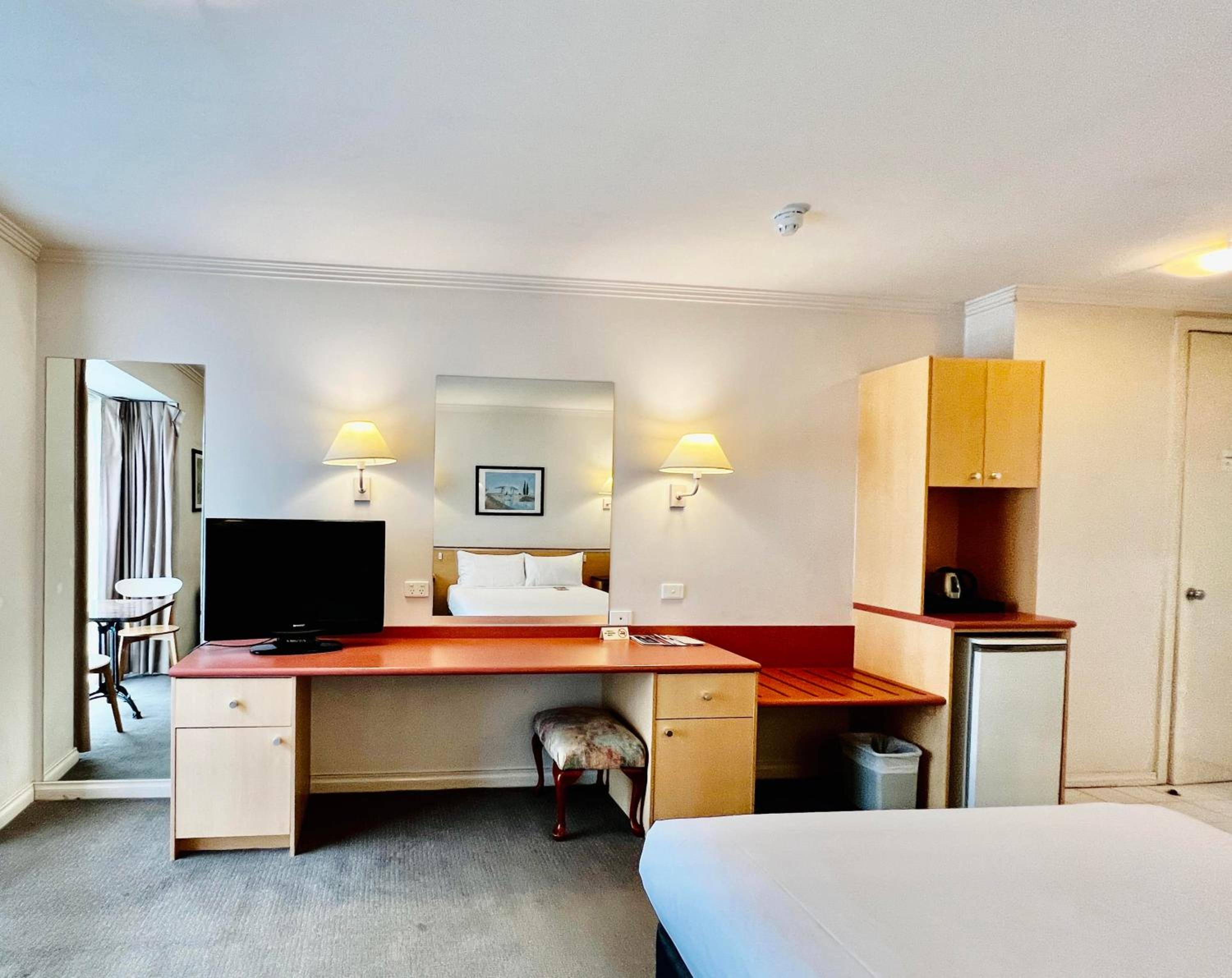The Waverley International Hotel