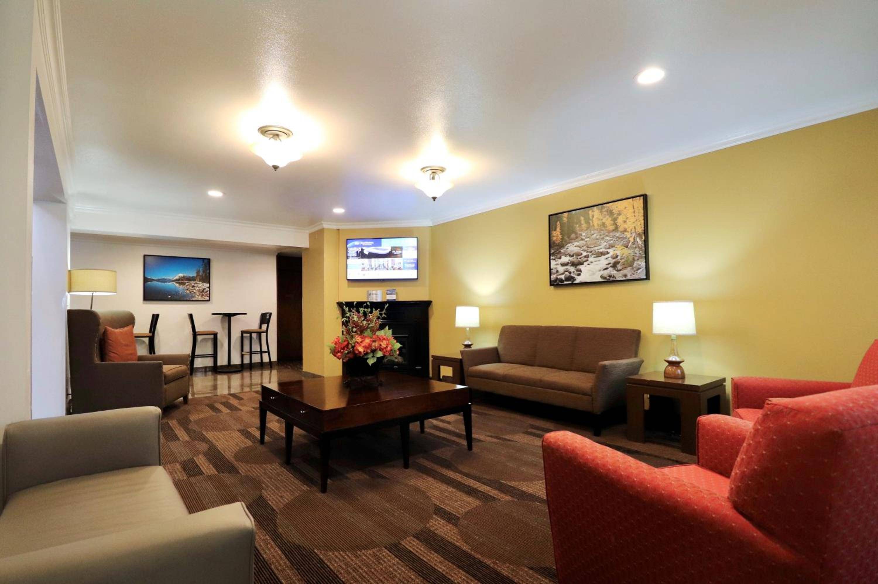 Best Western CHIEFTAIN INN