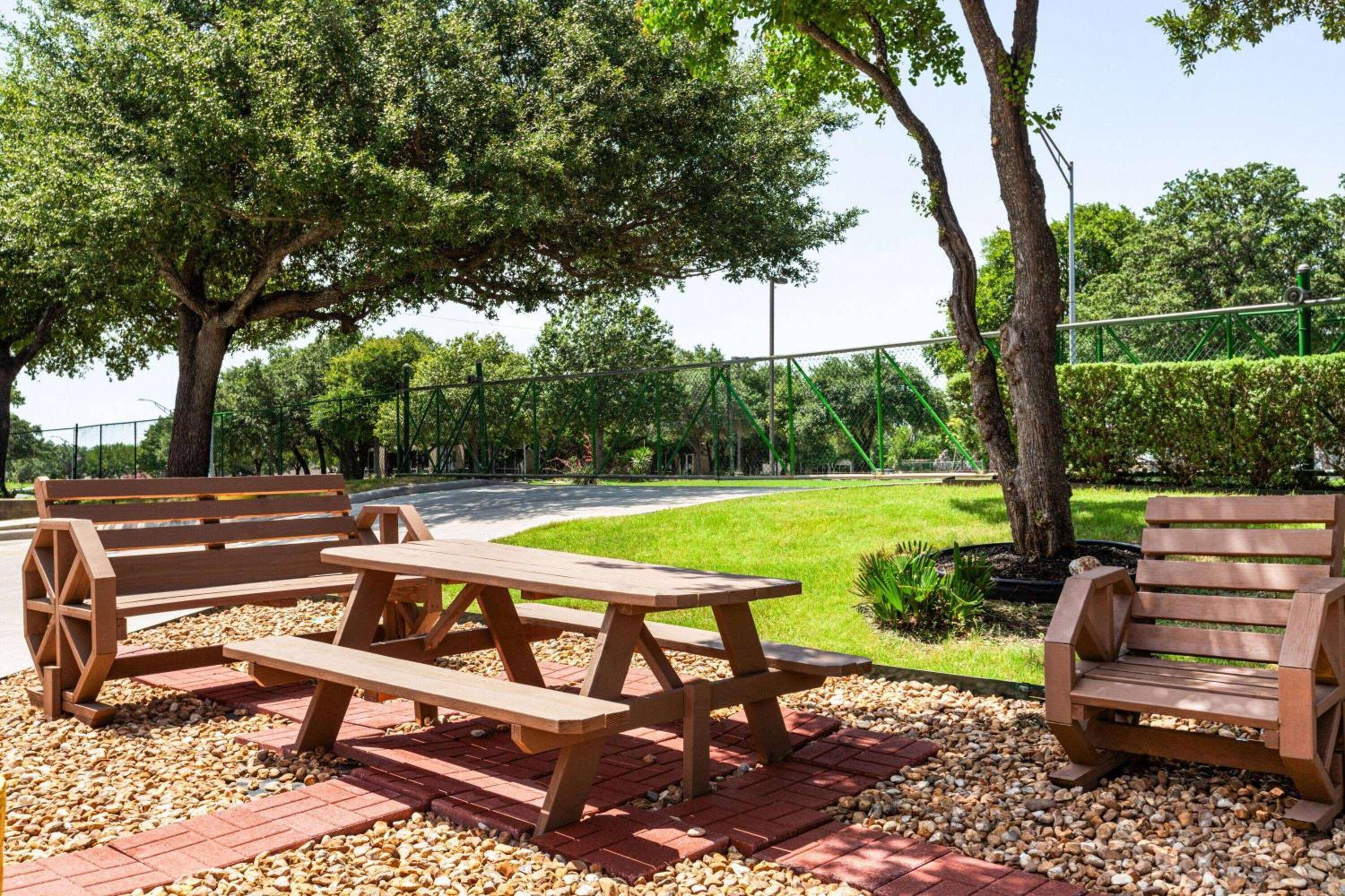 Days Inn by Wyndham San Antonio Near Fiesta Park