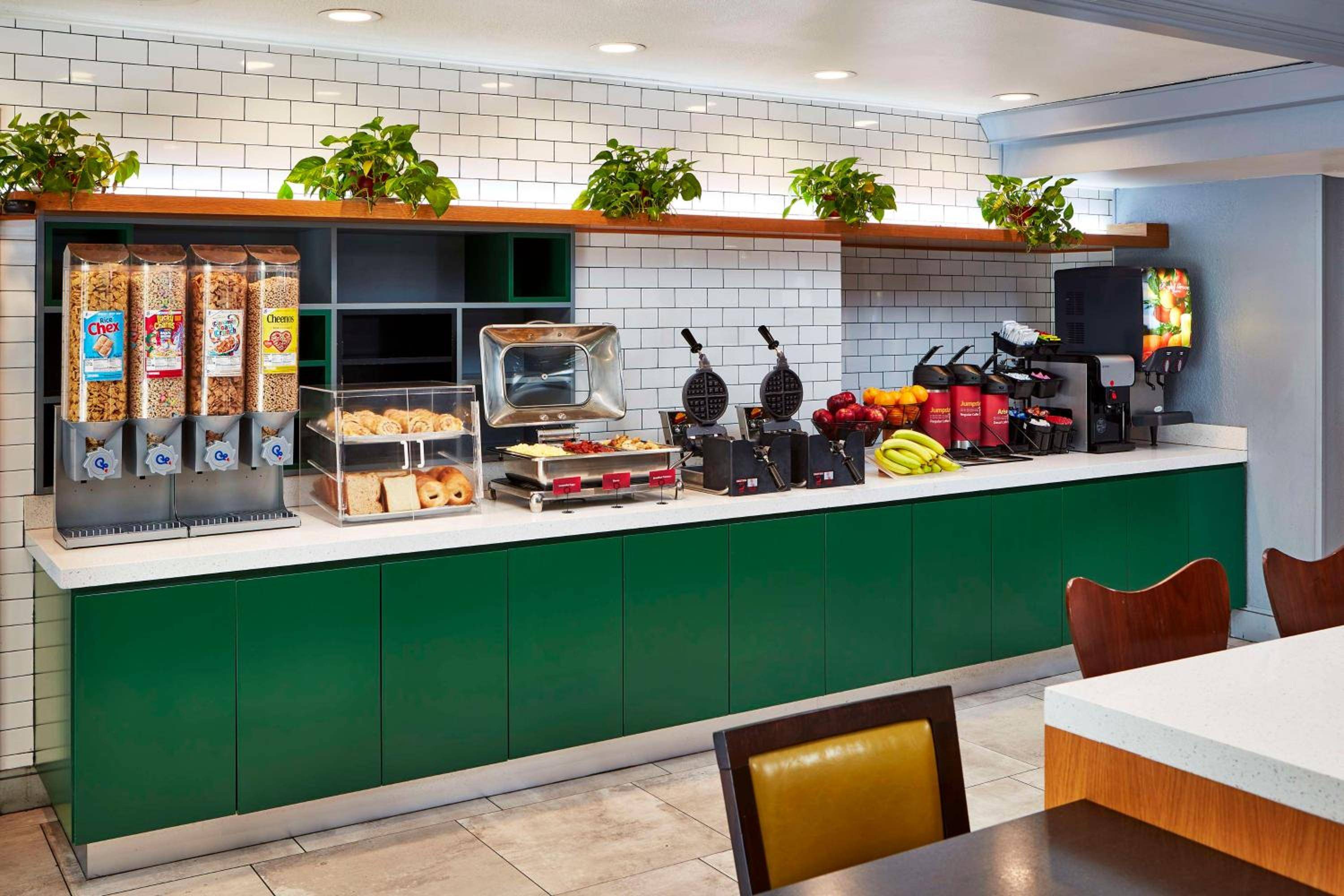 Best Western Plus Meridian Inn & Suites, Anaheim-Orange