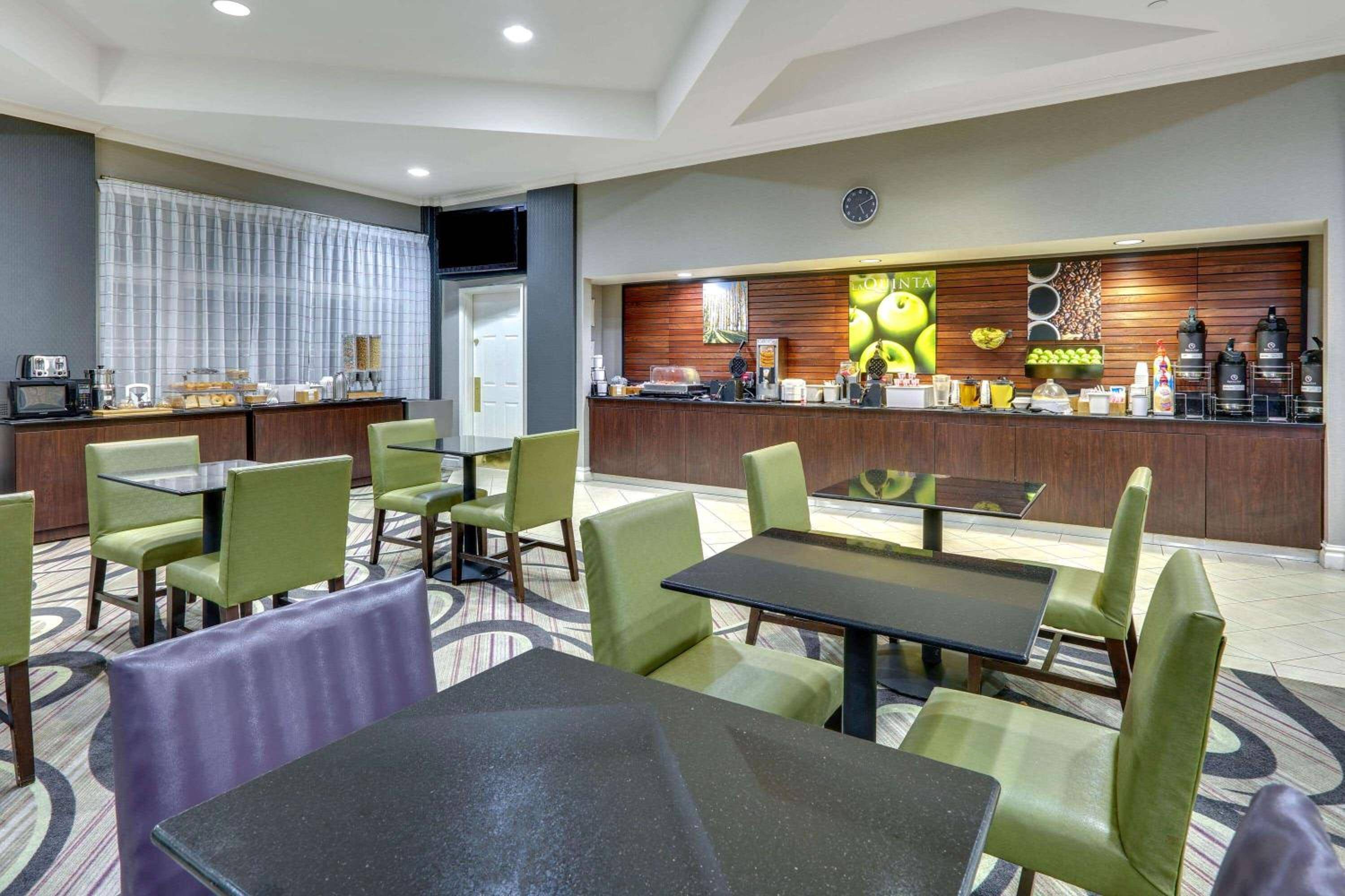 LaQuinta By Wyndham Dallas Arlington South