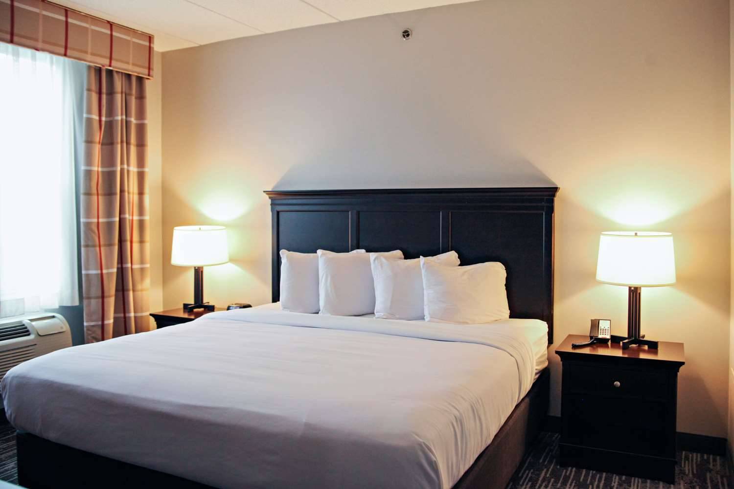 Country Inn & Suites by Radisson, Frackville (Pottsville), PA
