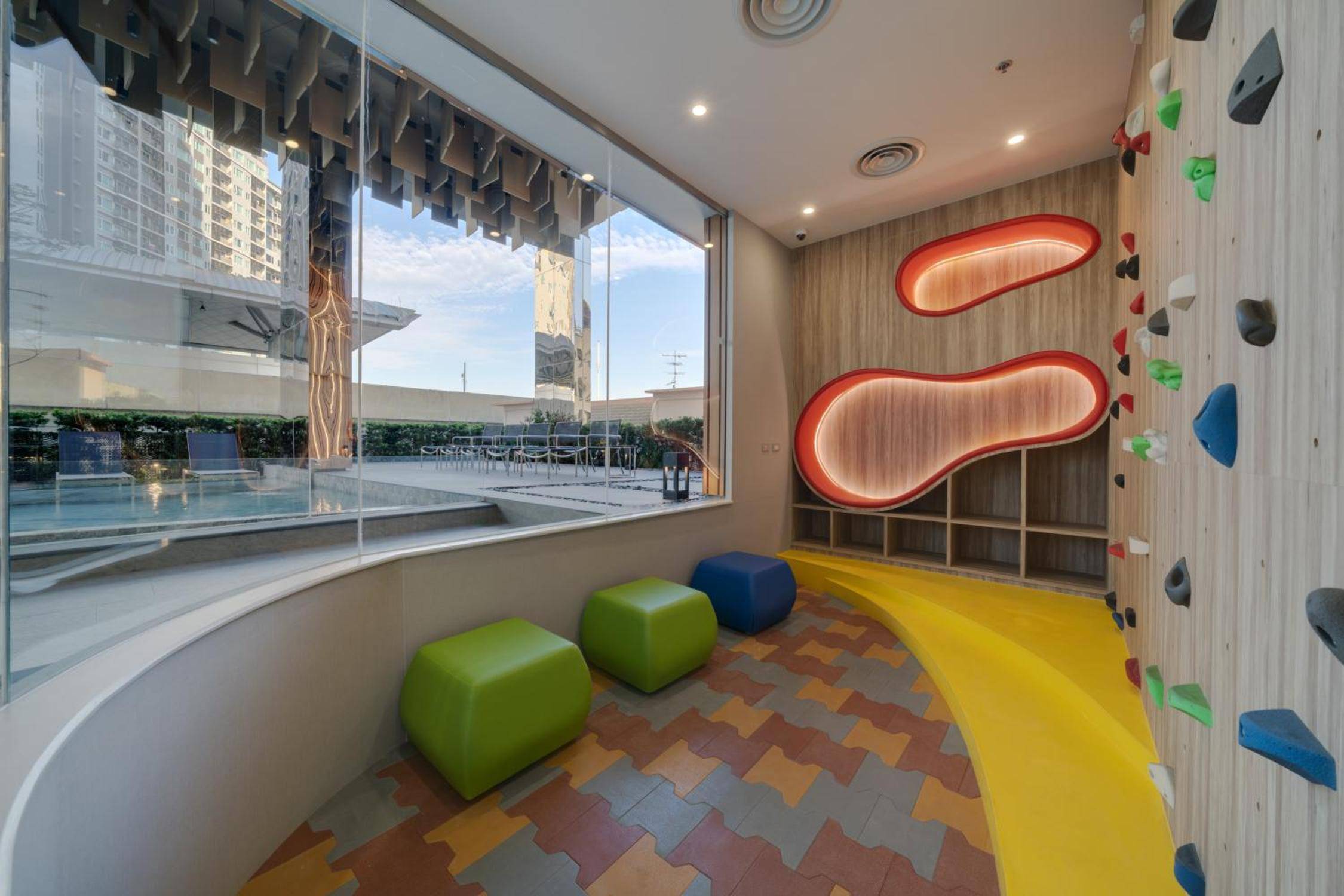 Oakwood Suites Tiwanon Bangkok