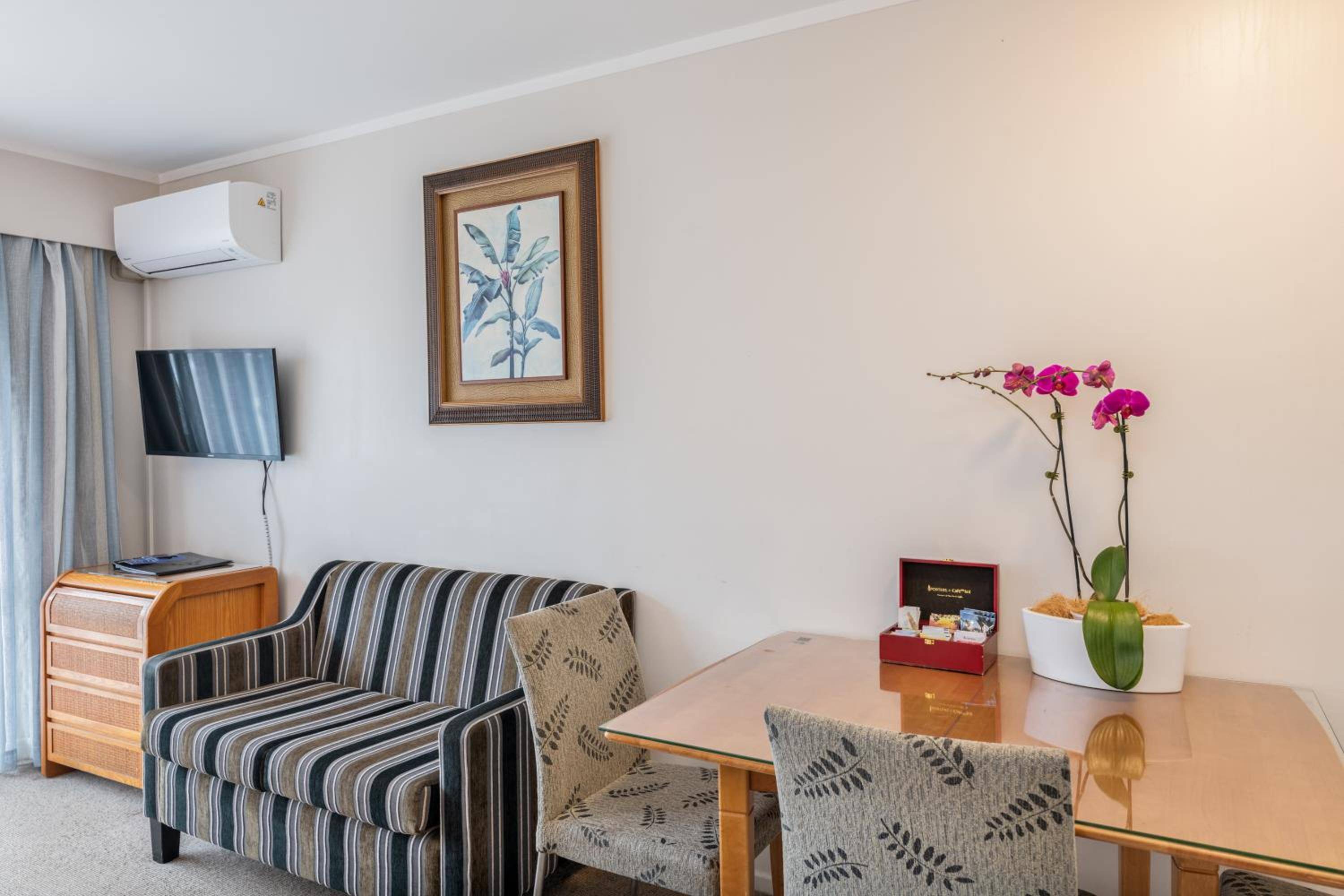 Best Western Newmarket Inn & Suites