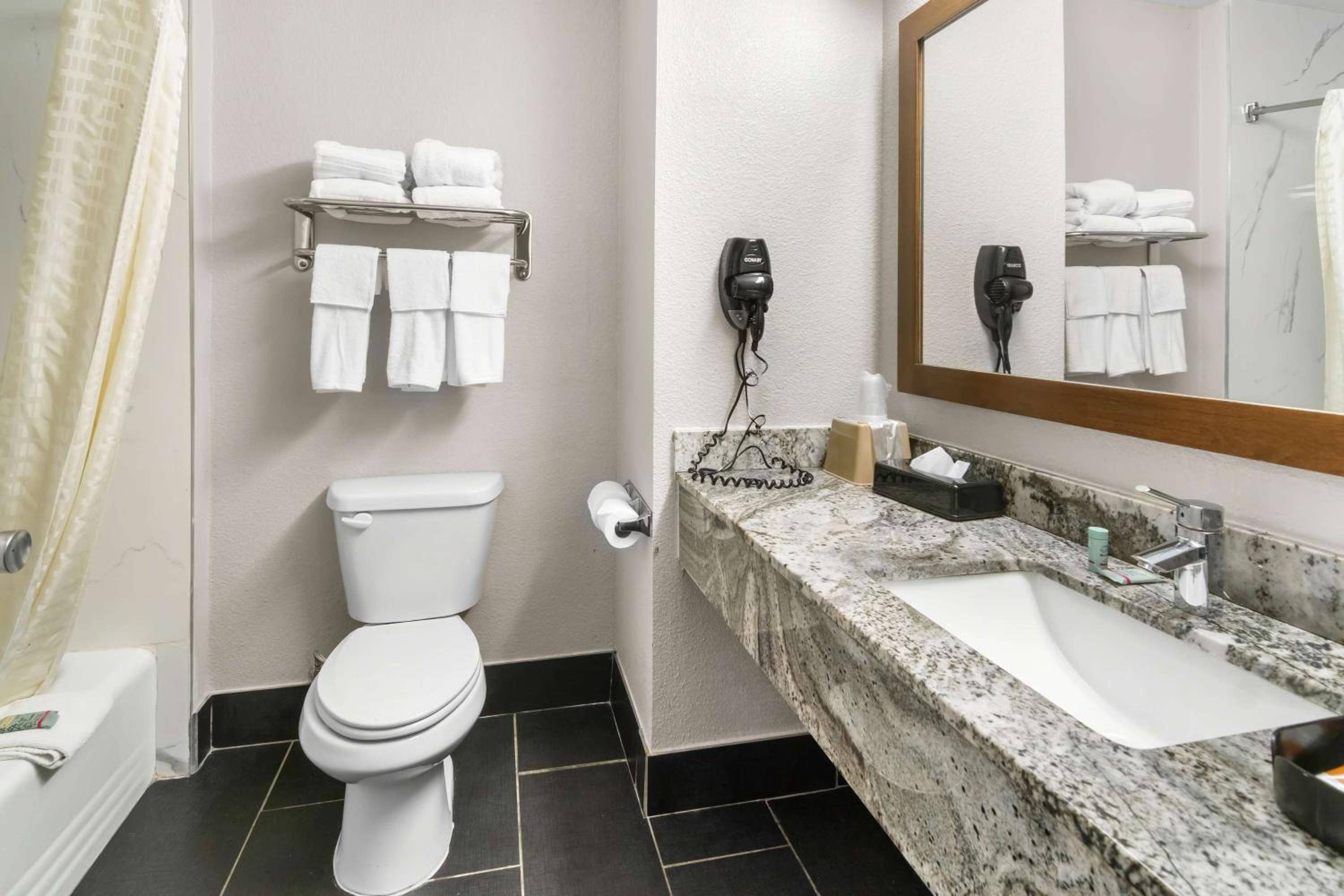 SureStay Plus by Best Western Fort Worth Benbrook