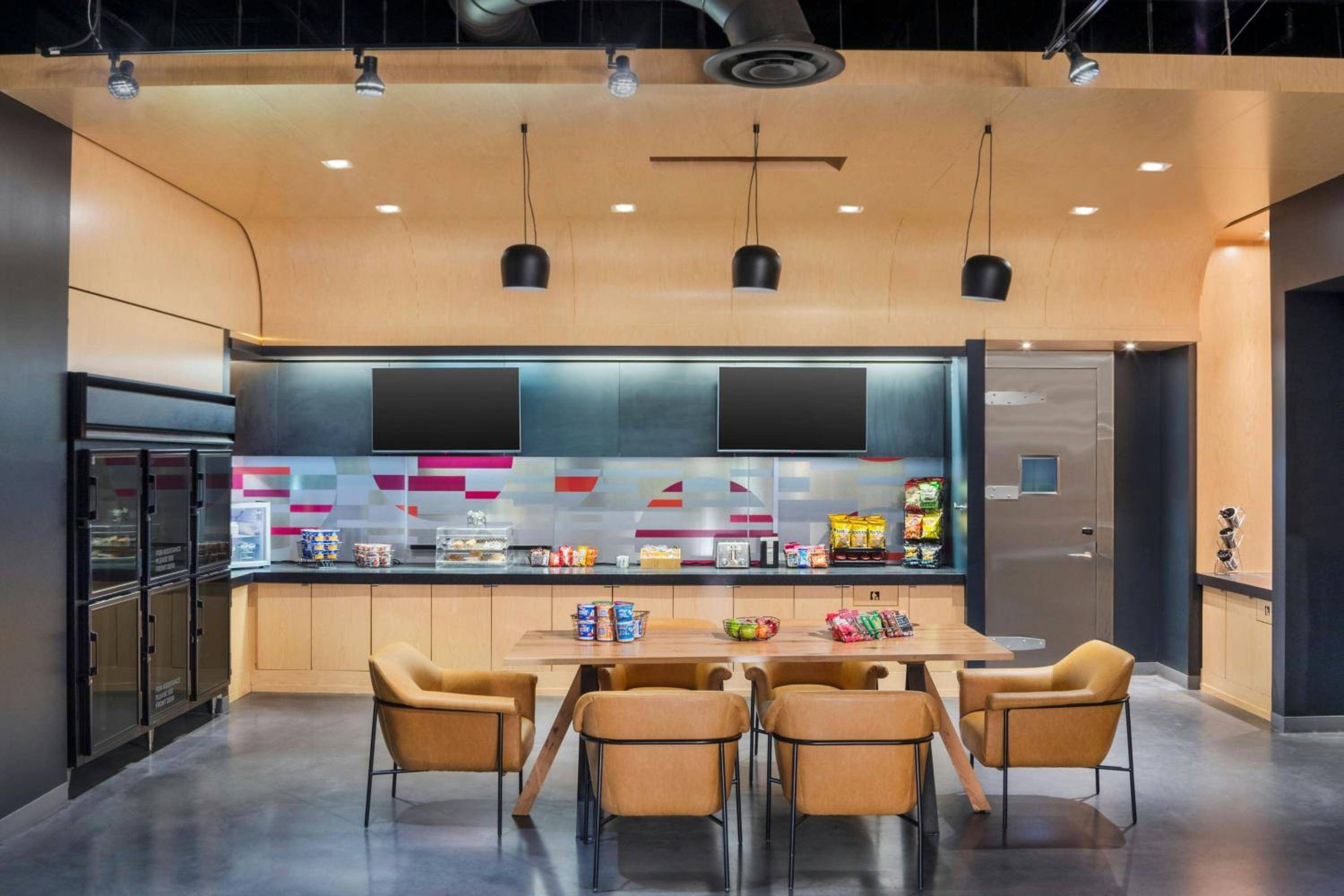 Aloft Tampa Downtown