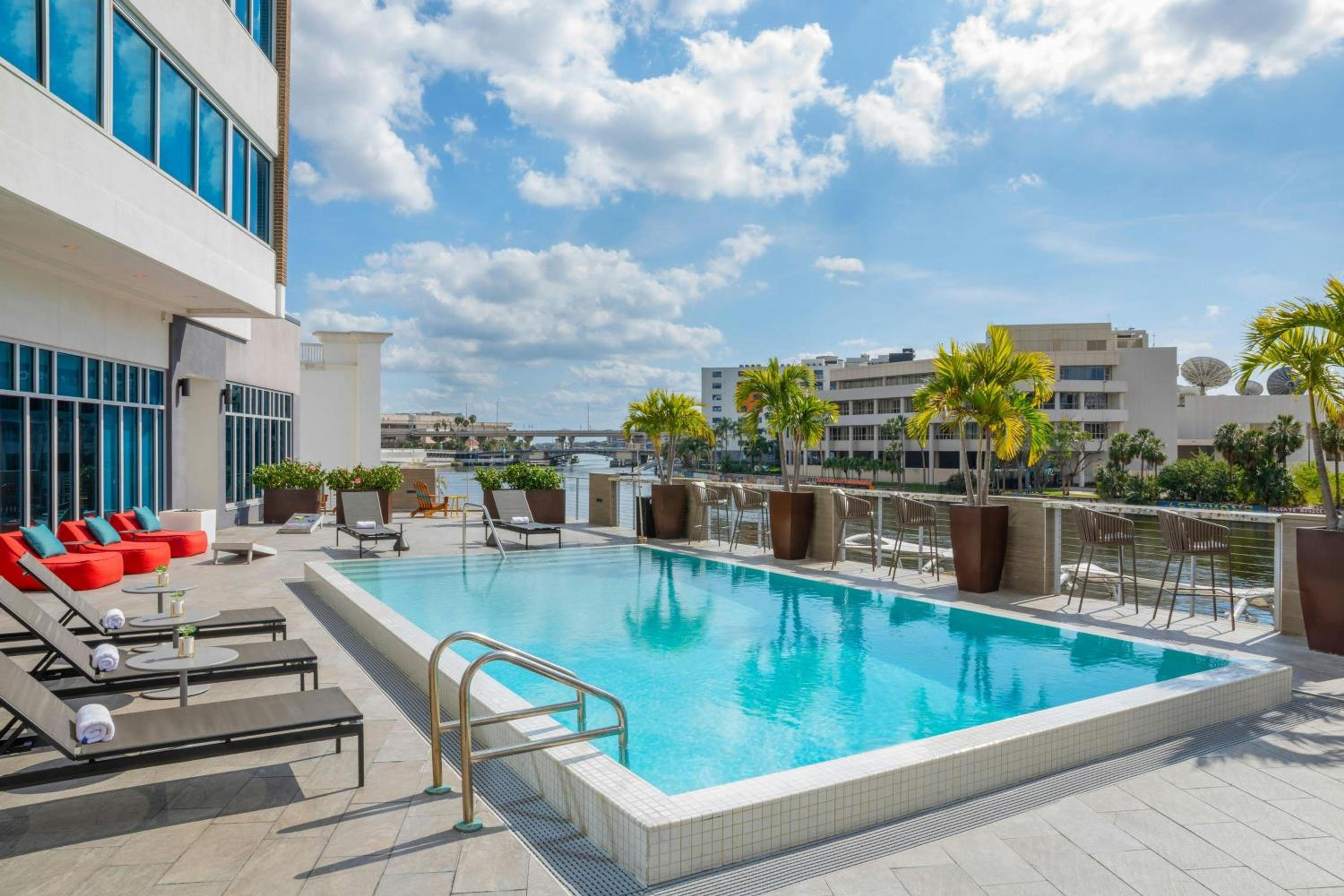 Aloft Tampa Downtown