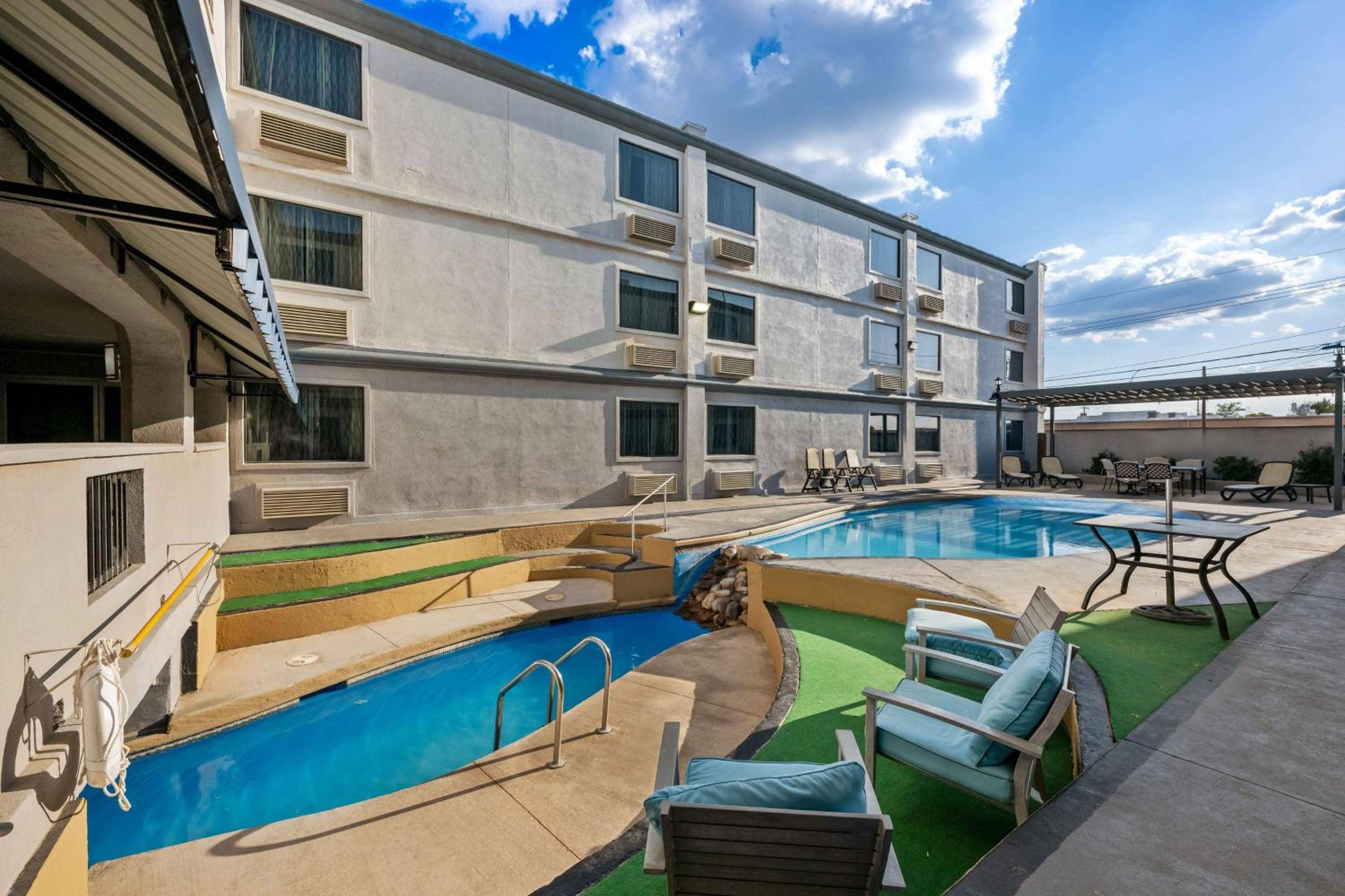 SureStay Plus Hotel by Best Western Lubbock Medical Center