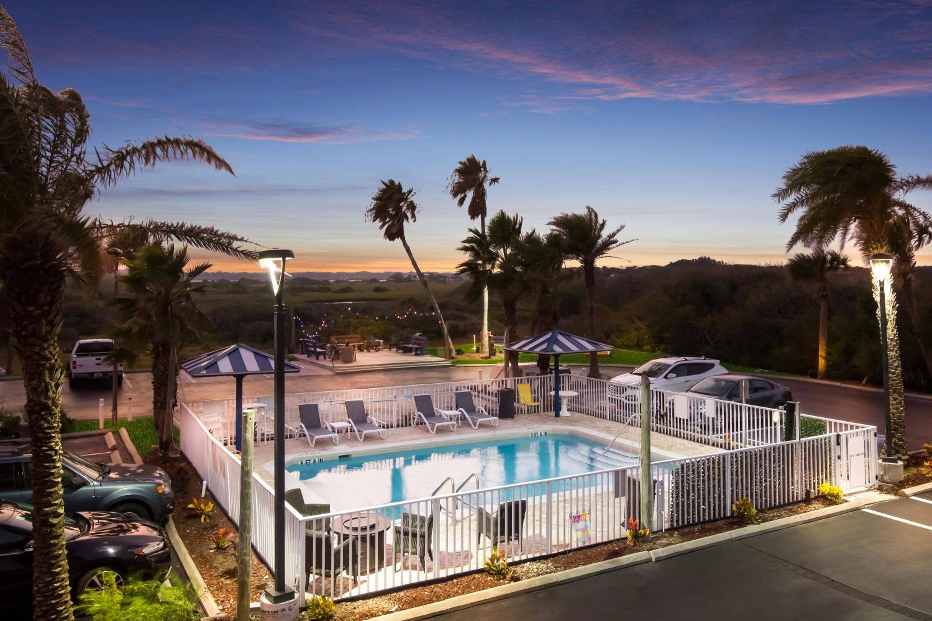 Ocean Sands Beach Boutique Inn