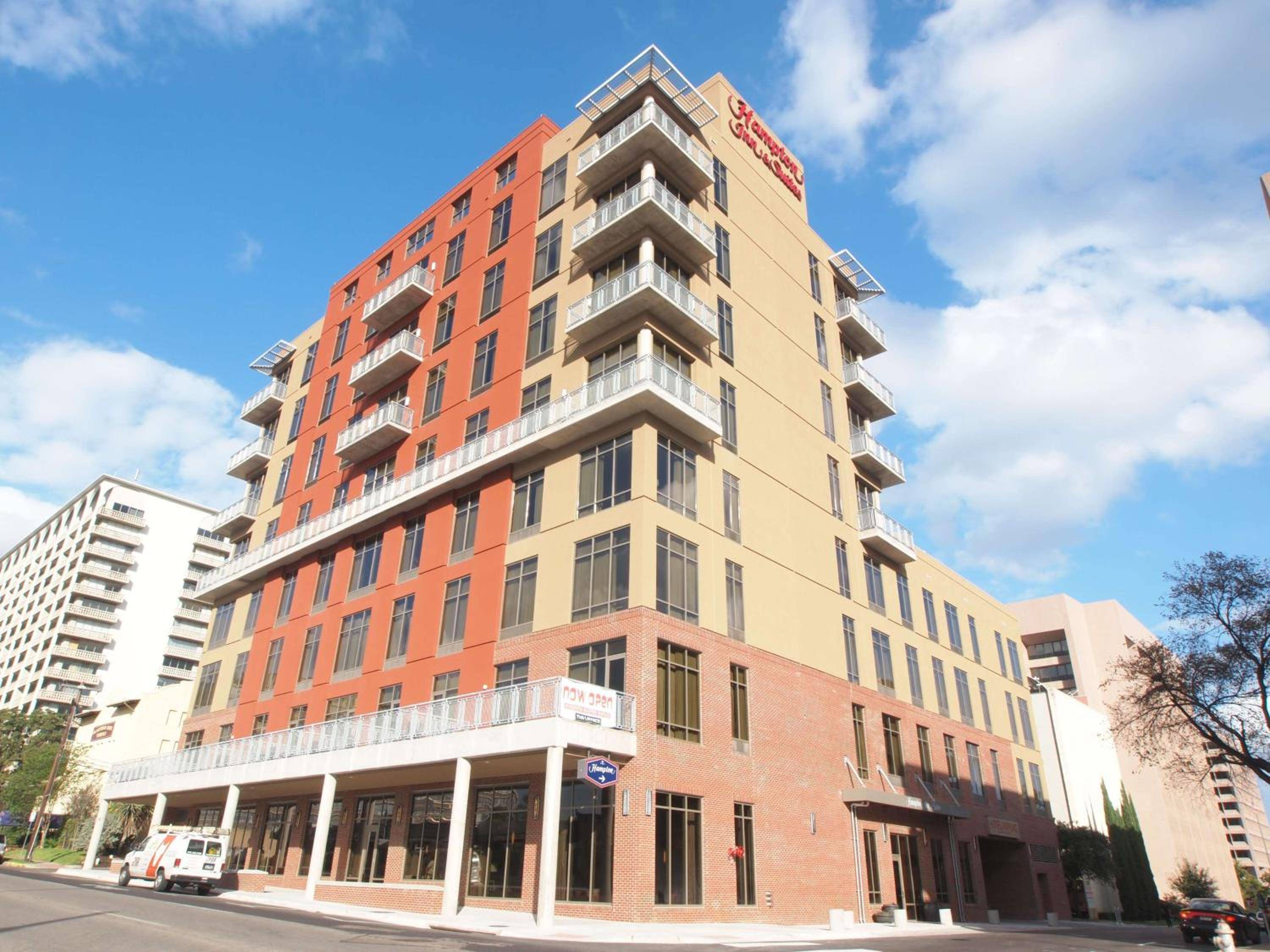 Hampton Inn & Suites Austin University/Capitol
