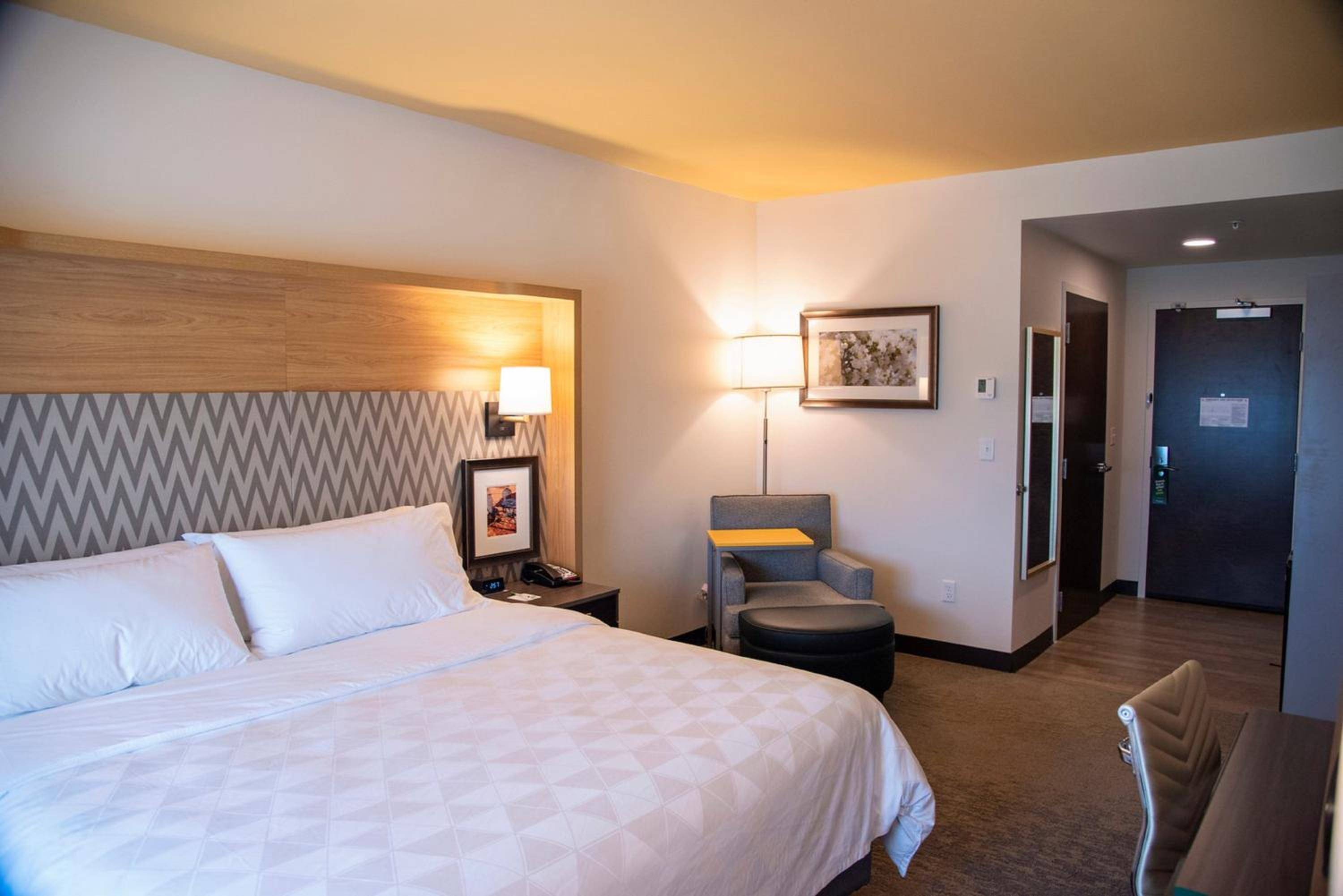 Holiday Inn & Suites - Savannah Airport - Pooler by IHG