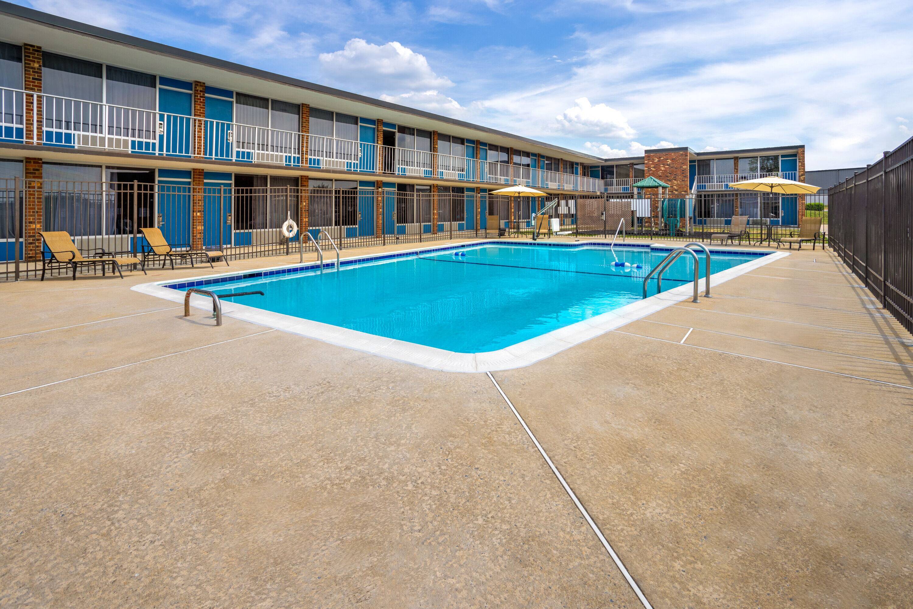 Days Inn by Wyndham Frederick