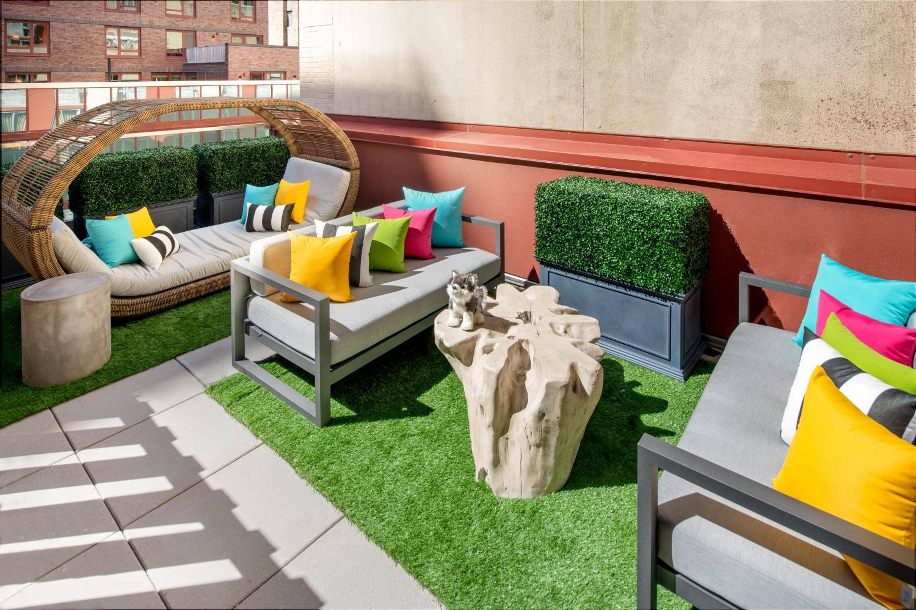 Staypineapple, An Artful Hotel, Midtown New York