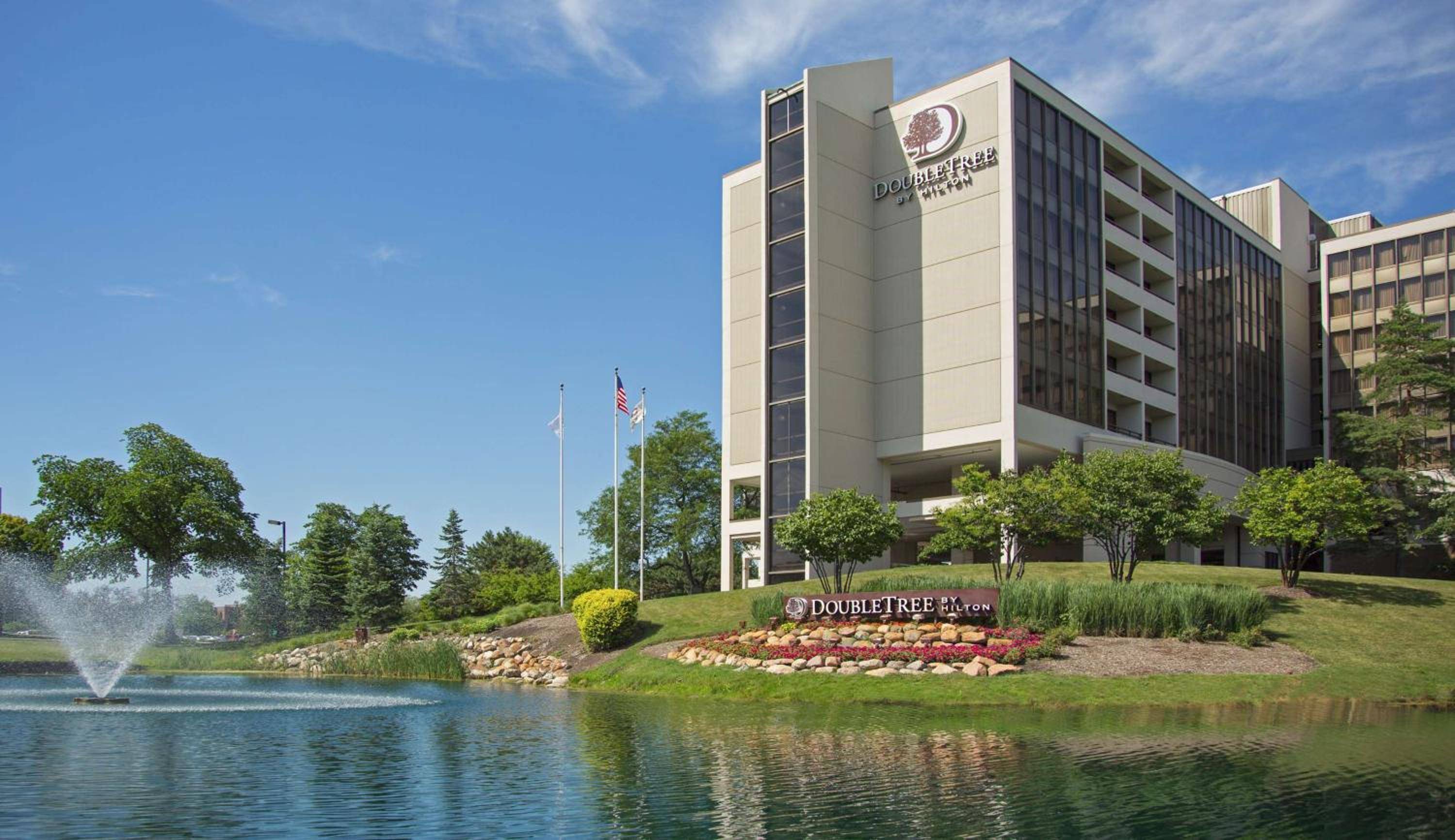 Hilton Suites Chicago/Oakbrook Terrace