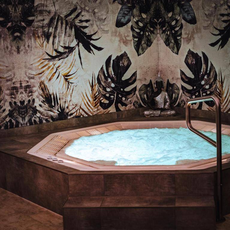 Relax Hotel & Spa