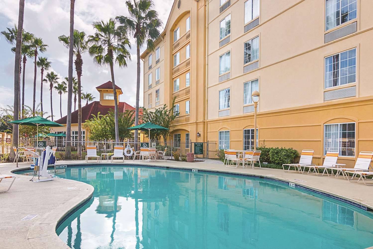 La Quinta by Wyndham Orlando Airport North