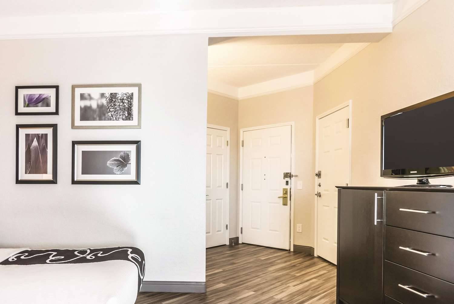 La Quinta by Wyndham Orlando Airport North